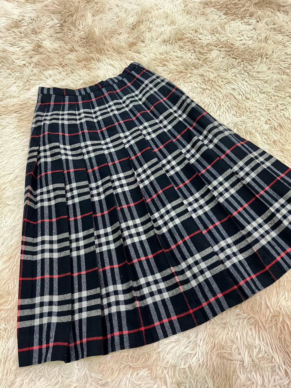 Burberry Vintage 90’s Burberrys Wool Pleated Midi Skirt Size 25" / US 0 / IT 36 - 3 Thumbnail