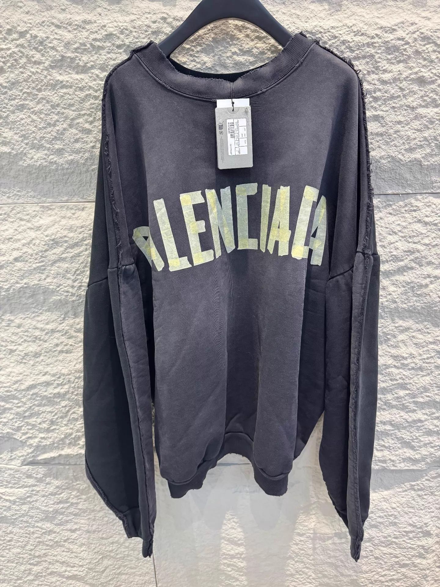 Balenciaga Black Graphic Back Long Sleeve Sweatshirt Size US M / EU 48-50 / 2 - 1 Thumbnail