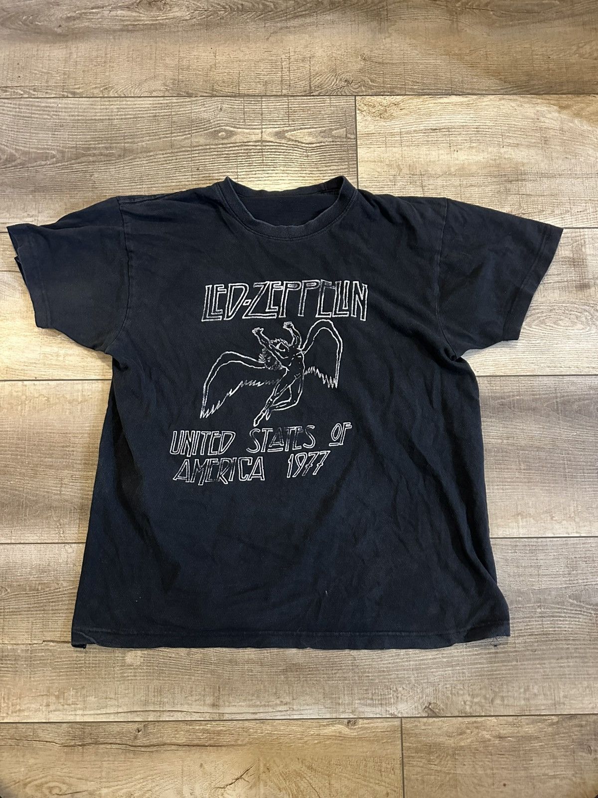 The Unbranded Brand Led Zeppelin 1977 USA Tour T-Shirt (L) 90s Vintage Bootleg Size US L / EU 52-54 / 3 - 1 Thumbnail