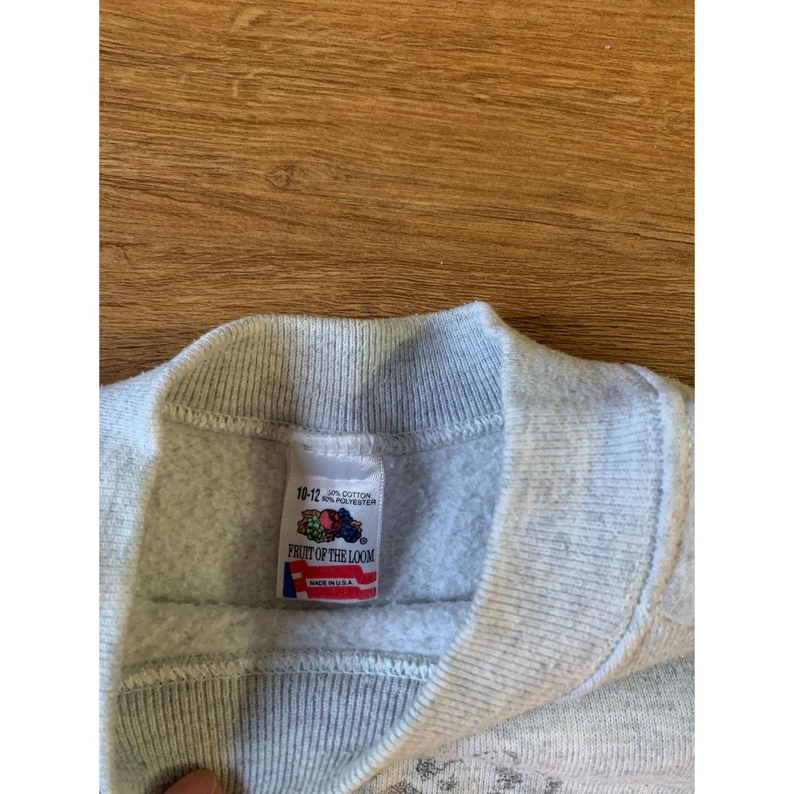 Fruit Of The Loom Vintage Wisconsin badgers Sweatshirt size youth medium 1990s Size L / US 10 / IT 46 - 3 Thumbnail