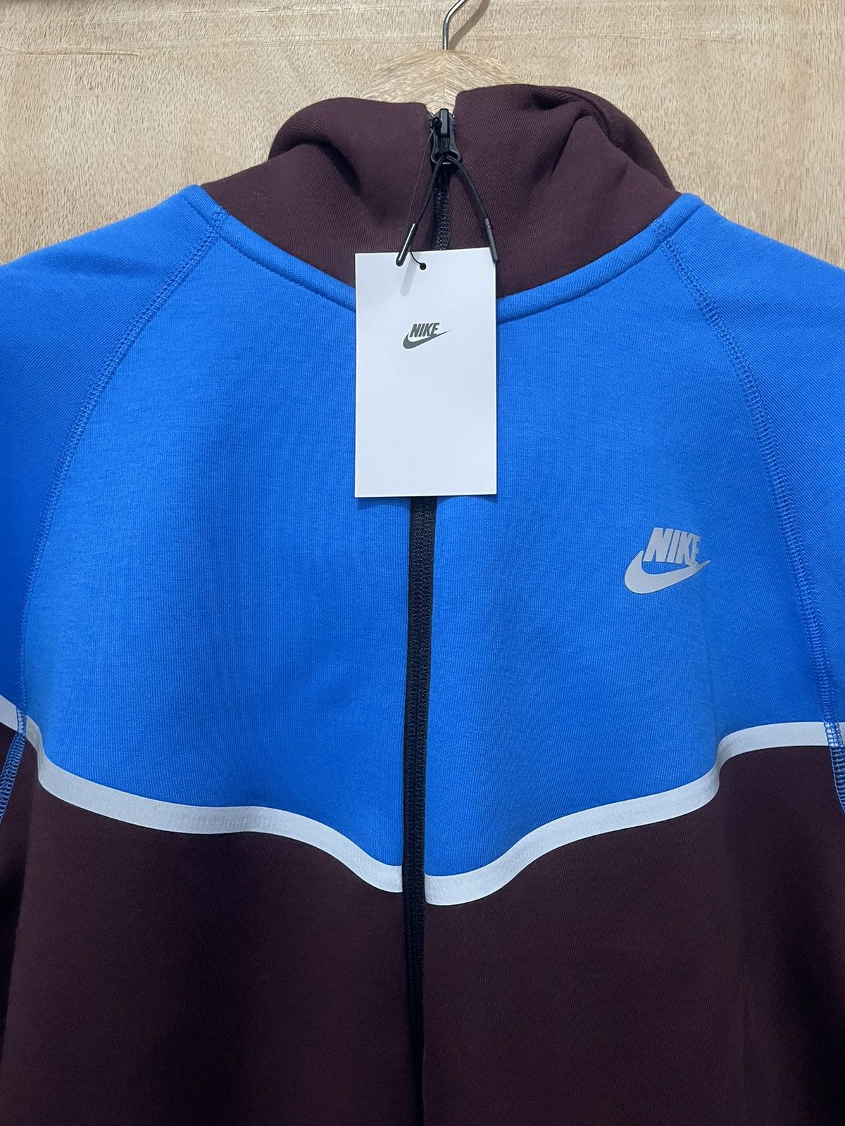 Nike NWT Nike Men M Tech Fleece Windrunner Burgundy Crush Blue Size US M / EU 48-50 / 2 - 2 Thumbnail
