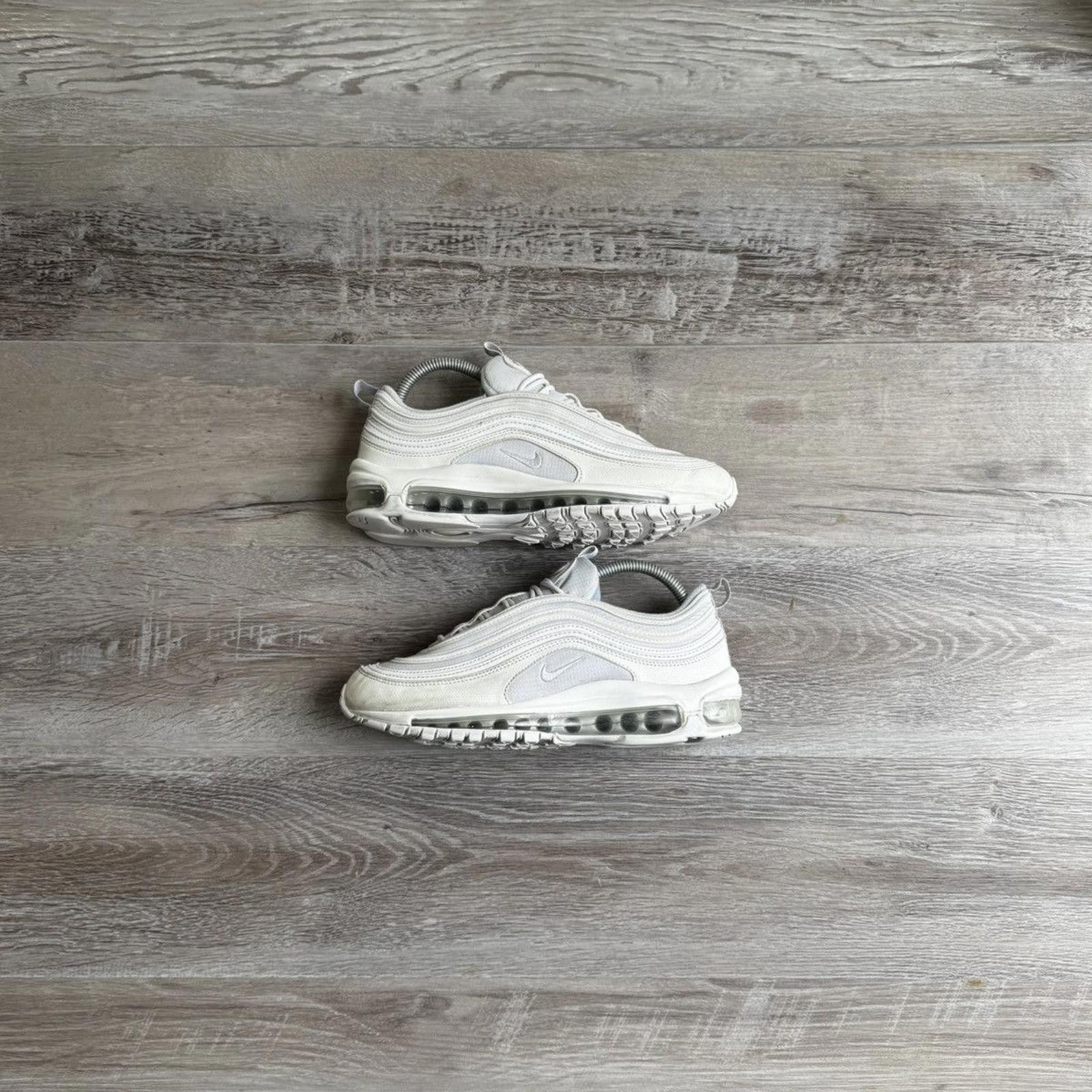 Nike NIKE • Air Max '97 "White Metallic Silver" (7M) Size US 7 / EU 40 - 1 Thumbnail