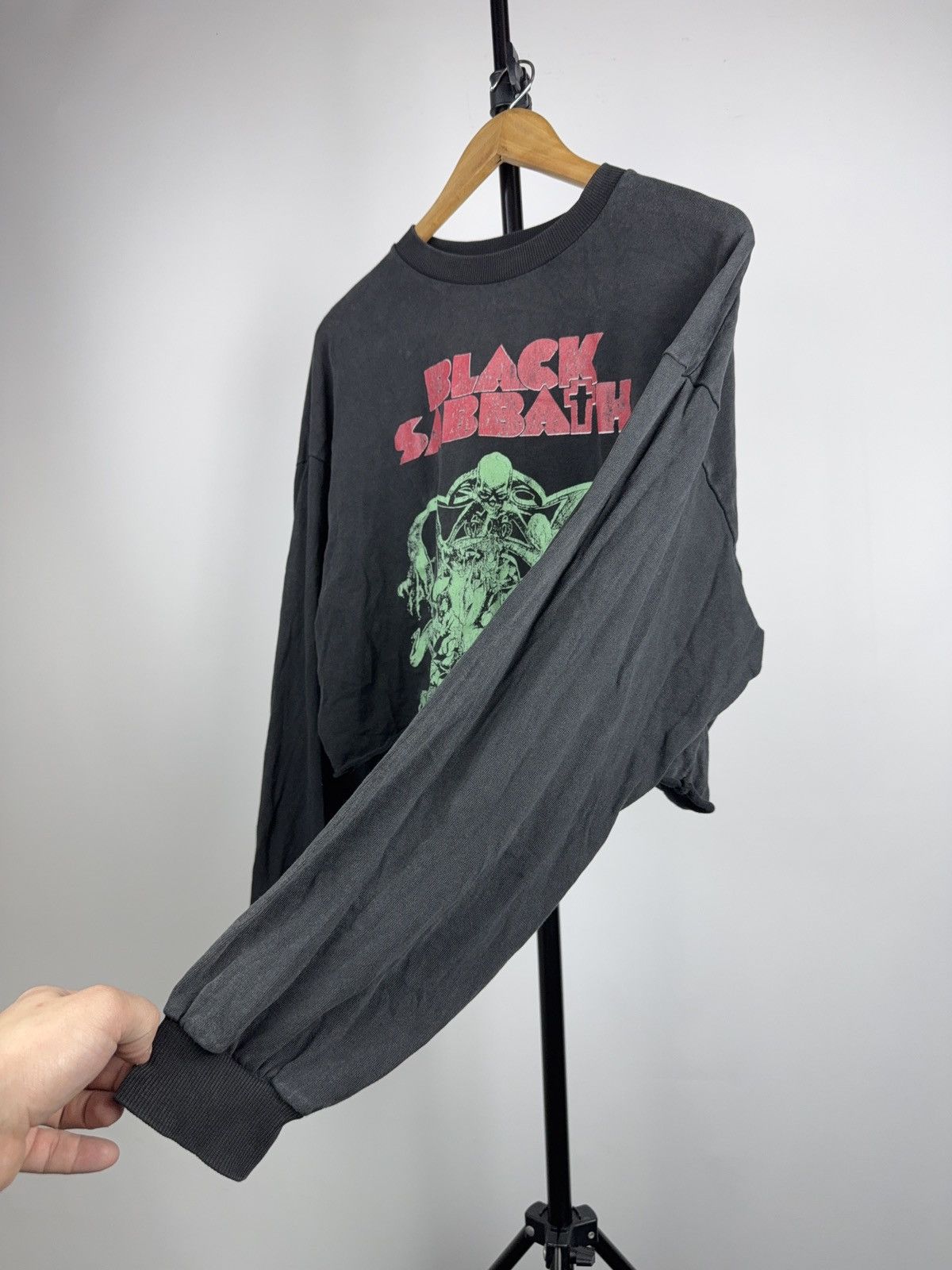 Black Sabbath 2019 Black Sabbath Band Cropped Long Sleeve Tee Bershka Y2K Size L / US 10 / IT 46 - 8 Thumbnail