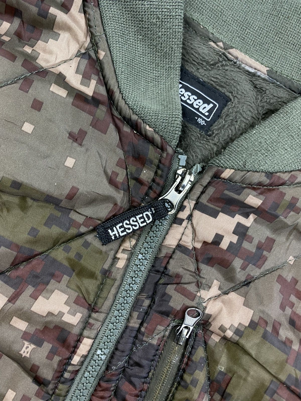 Japanese Brand Vintage Hessed Army Camo Rare Puffer Zipper Jacket Size US M / EU 48-50 / 2 - 8 Thumbnail