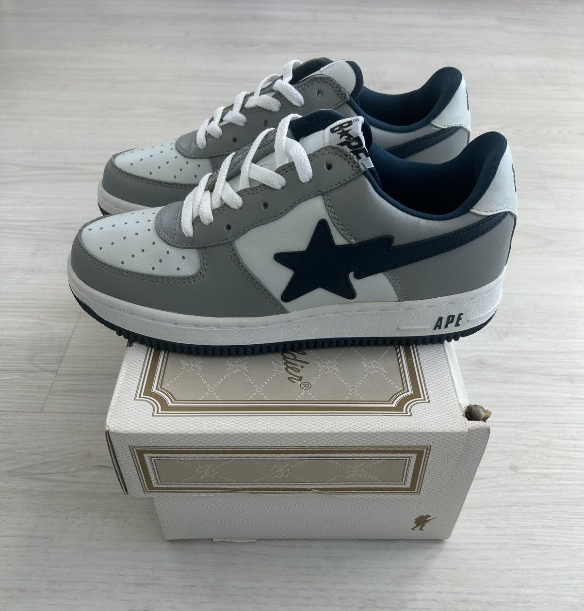 Bape VERY RARE OG 2003 A BATHING APE BLUE/NAVY BAPESTA Size US 9.5 / EU 42-43 - 1 Thumbnail