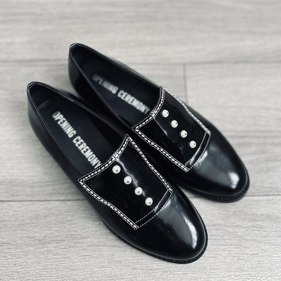 Opening Ceremony Opening Ceremony Leah Leather Faux Pearl Embellished Loafers Size US 6.5 / IT 36.5 - 8 Thumbnail