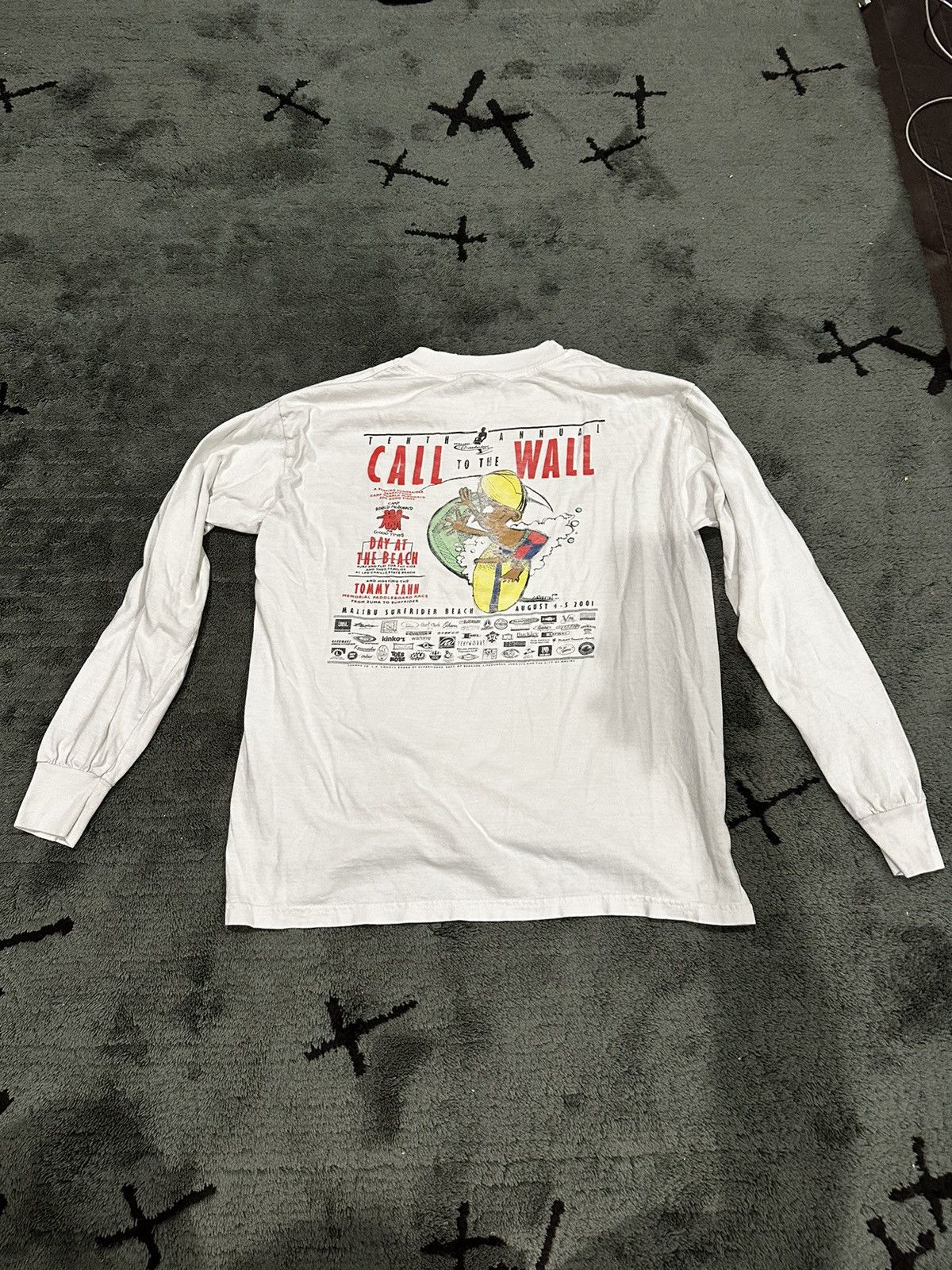 Vintage Vintage 2001 “Call To The Wall” Surf Tee Size US M / EU 48-50 / 2 - 1 Thumbnail