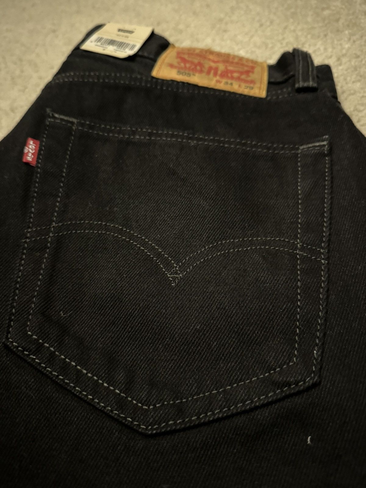 Levi's **BRAND NEW** LEVI’S 505’S Size US 34 / EU 50 - 2 Thumbnail
