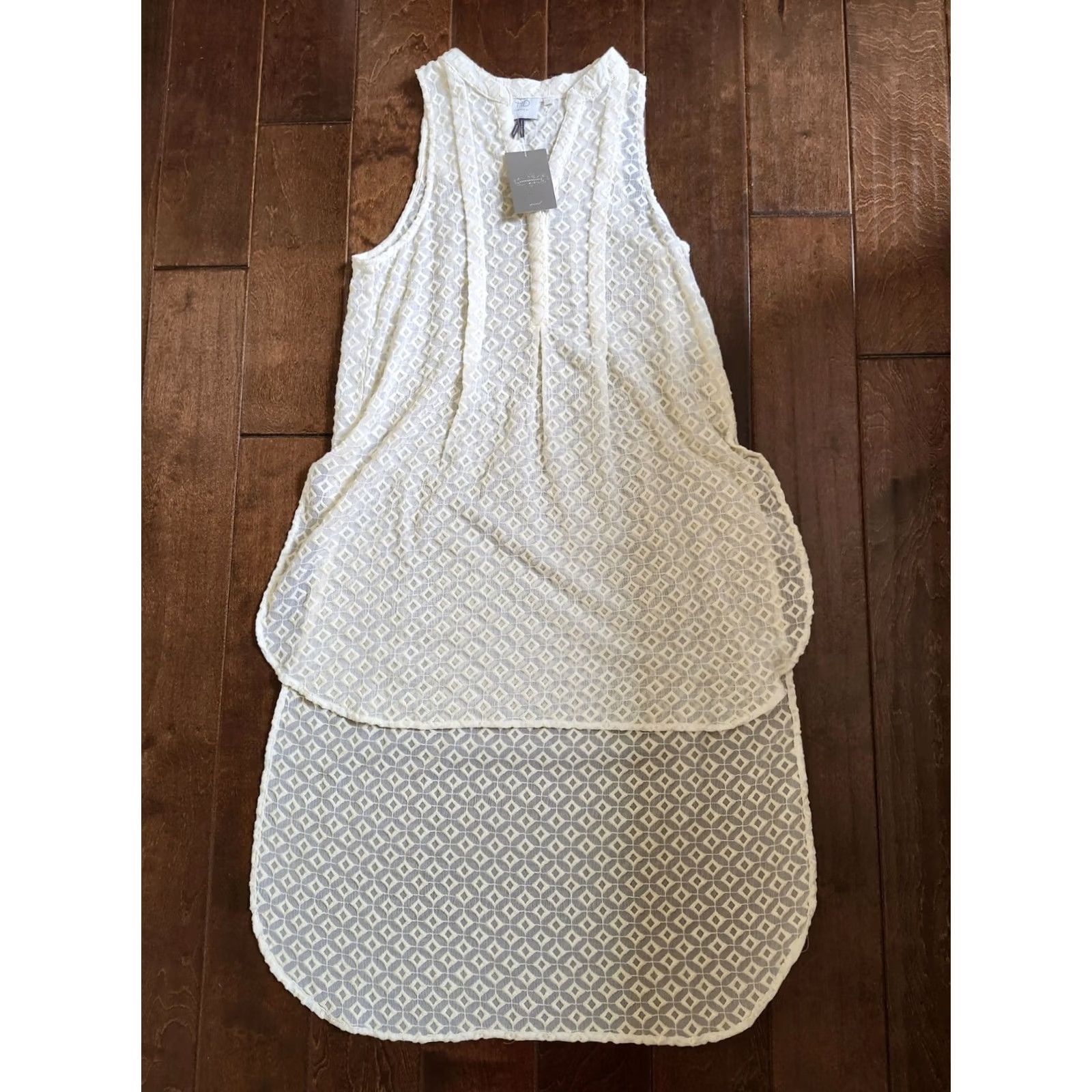Anthropologie Anthropologie Sleeveless Tunic Shirt Ivory Small Regular Bohemian Embroidered V-Neck High Low NWT Socks? Size S / US 4 / IT 40 - 2 Thumbnail