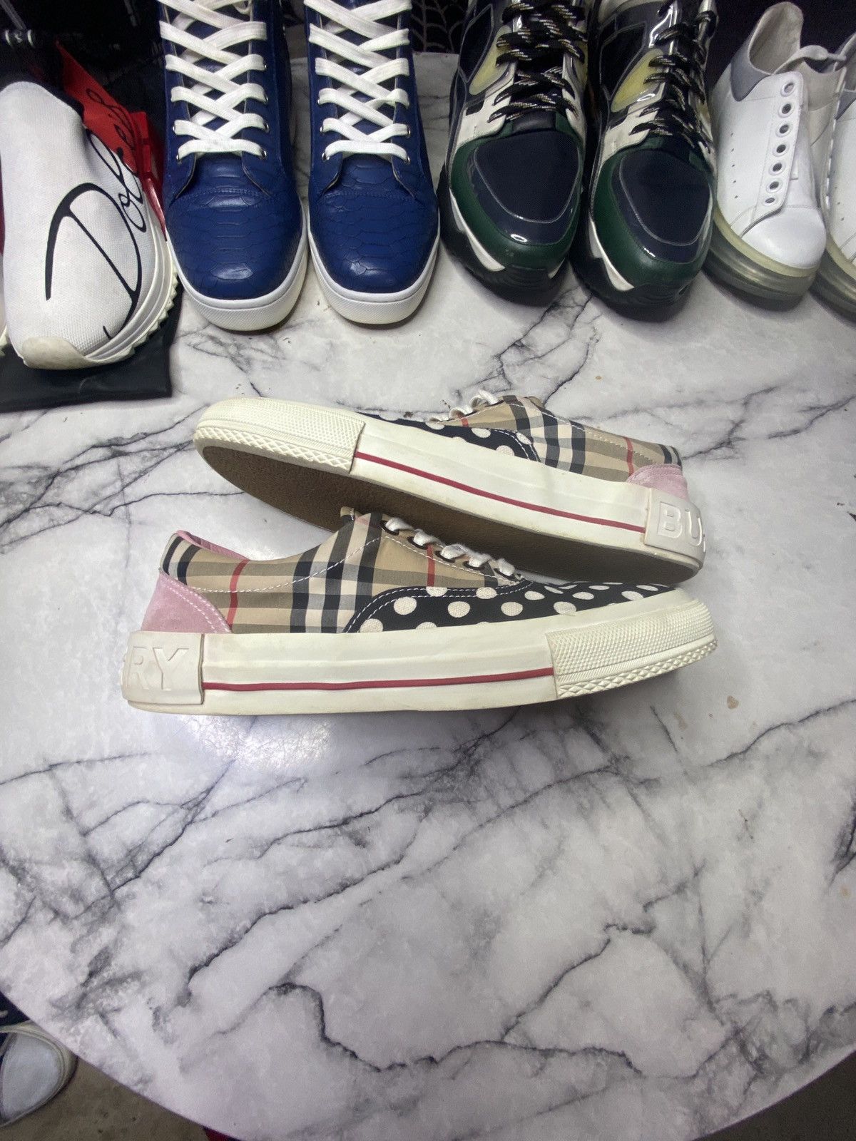 Burberry Burberry low top pattern sneaker Size US 9 / EU 42 - 8 Thumbnail