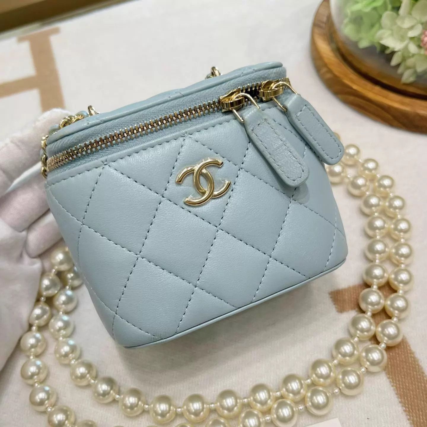 Chanel Chanel 22P Box Pouch Blue w/ Mirror Gold Pearl Leather Chain Size ONE SIZE - 2 Thumbnail