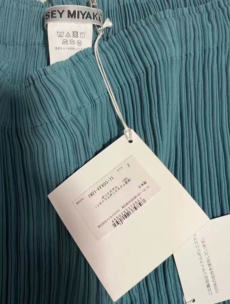 Issey Miyake Issey Miyake size:2 Green pleated trousers Size 22" - 3 Thumbnail