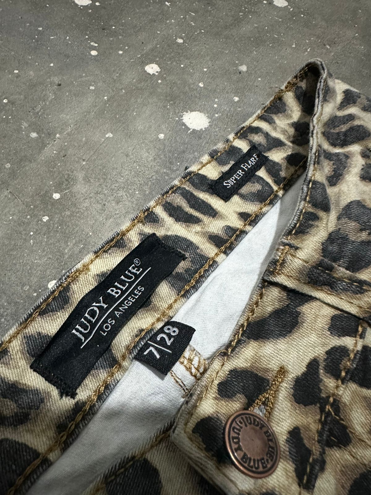 Other Judy Blue Super Flare Leopard Pants Size US 28 / EU 44 - 7 Thumbnail