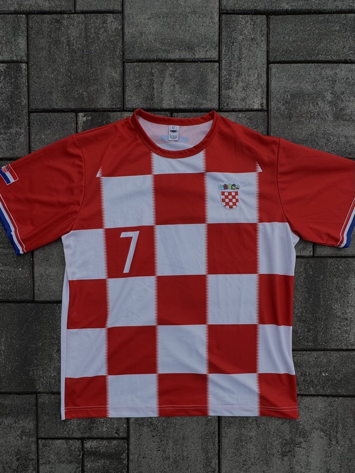 Japanese Brand CROATIA RAKITIC SOCCER JERSEY STREETWEAR JAPANESE ATHLETIC Size US XL / EU 56 / 4 - 1 Thumbnail