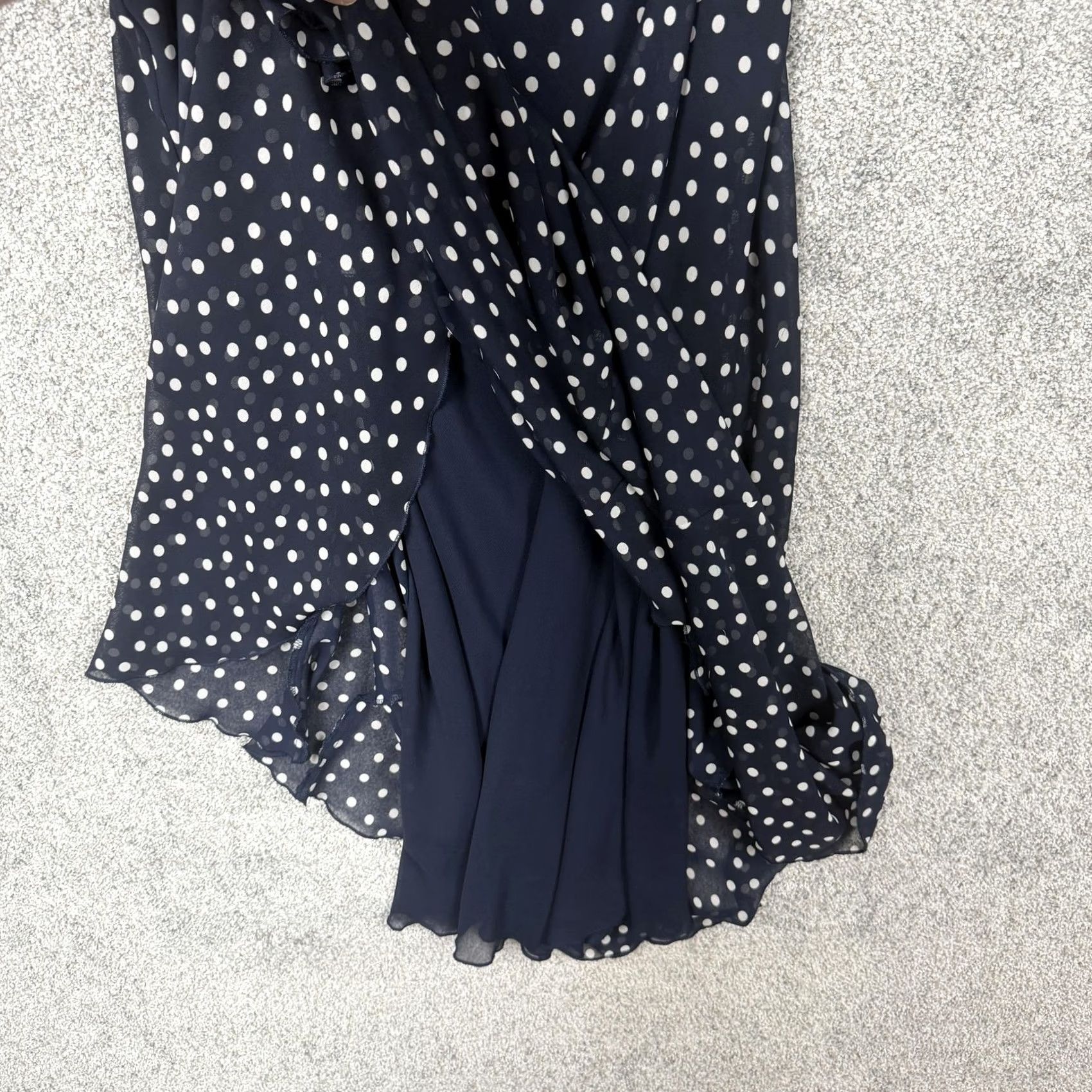 Vintage VINTAGE Chadwicks Skirt 16 Navy Polka Dot Long Trumpet Office Workwear Ruffle Flounce Chiffon Layered Linen Polyester Womens (50s 60s) Size 38" / US 16 / IT 52 - 6 Thumbnail