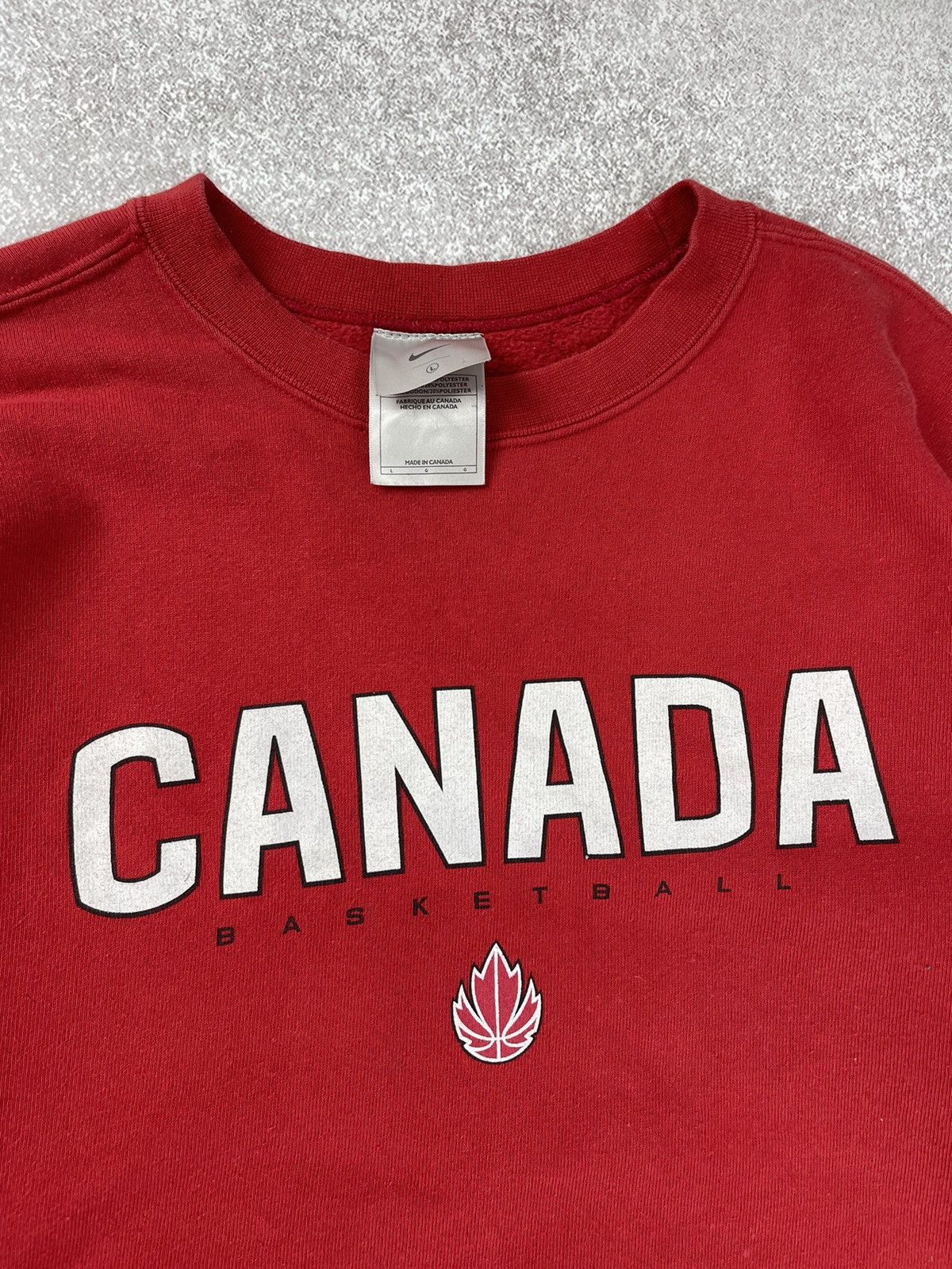 Nike × Vintage Vintage Nike Sweatshirt Logo Canada Basketball Size L Size US L / EU 52-54 / 3 - 6 Thumbnail