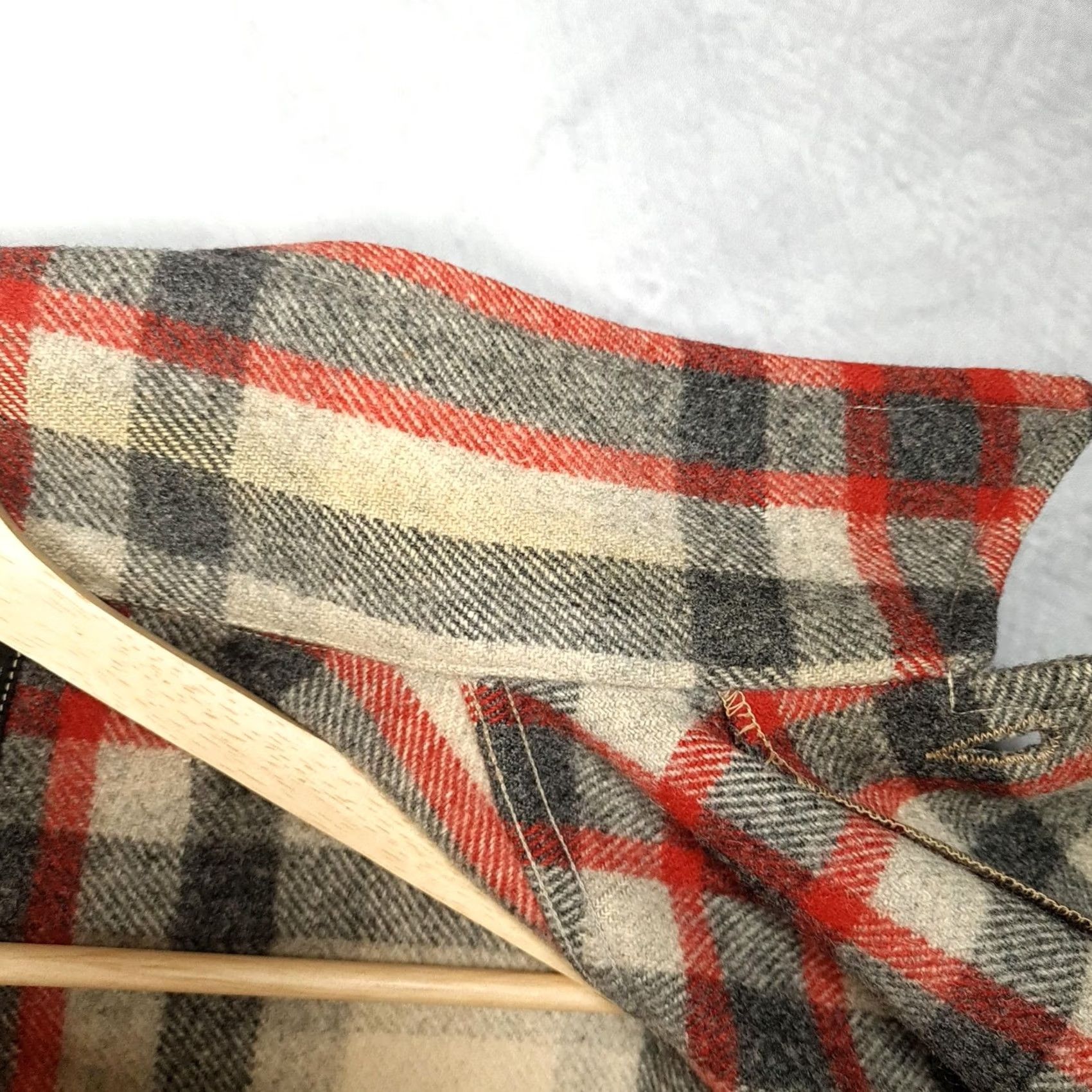 Vintage VINTAGE Woolrich Shirt Jacket Mens 46 Beige Plaid Wool Mackinaw Cruiser Work 50s Mens Size US XXL / EU 58 / 5 - 3 Thumbnail