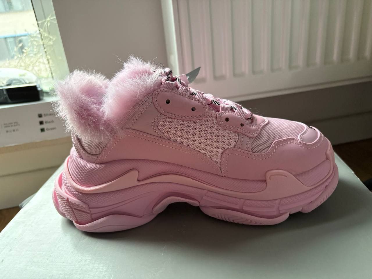 Balenciaga Balenciaga Triple S Fake Fur Pink Size US 6 / IT 36 - 2 Thumbnail