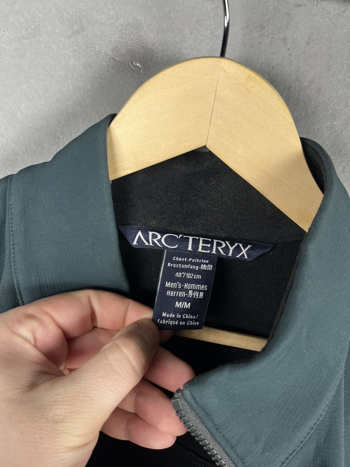 Arc'teryx Arcteryx mens outdoor jacket size m Size US M / EU 48-50 / 2 - 14 Thumbnail