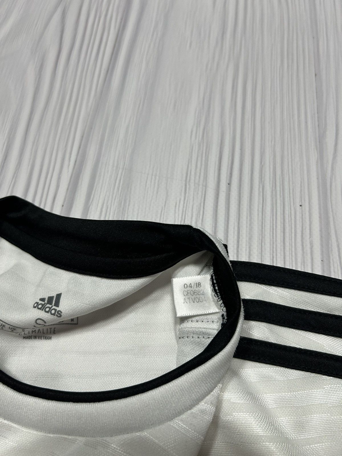 Adidas ADAMA 37 Wolverhampton Adidas Soccer Jersey Size S Size US S / EU 44-46 / 1 - 14 Thumbnail