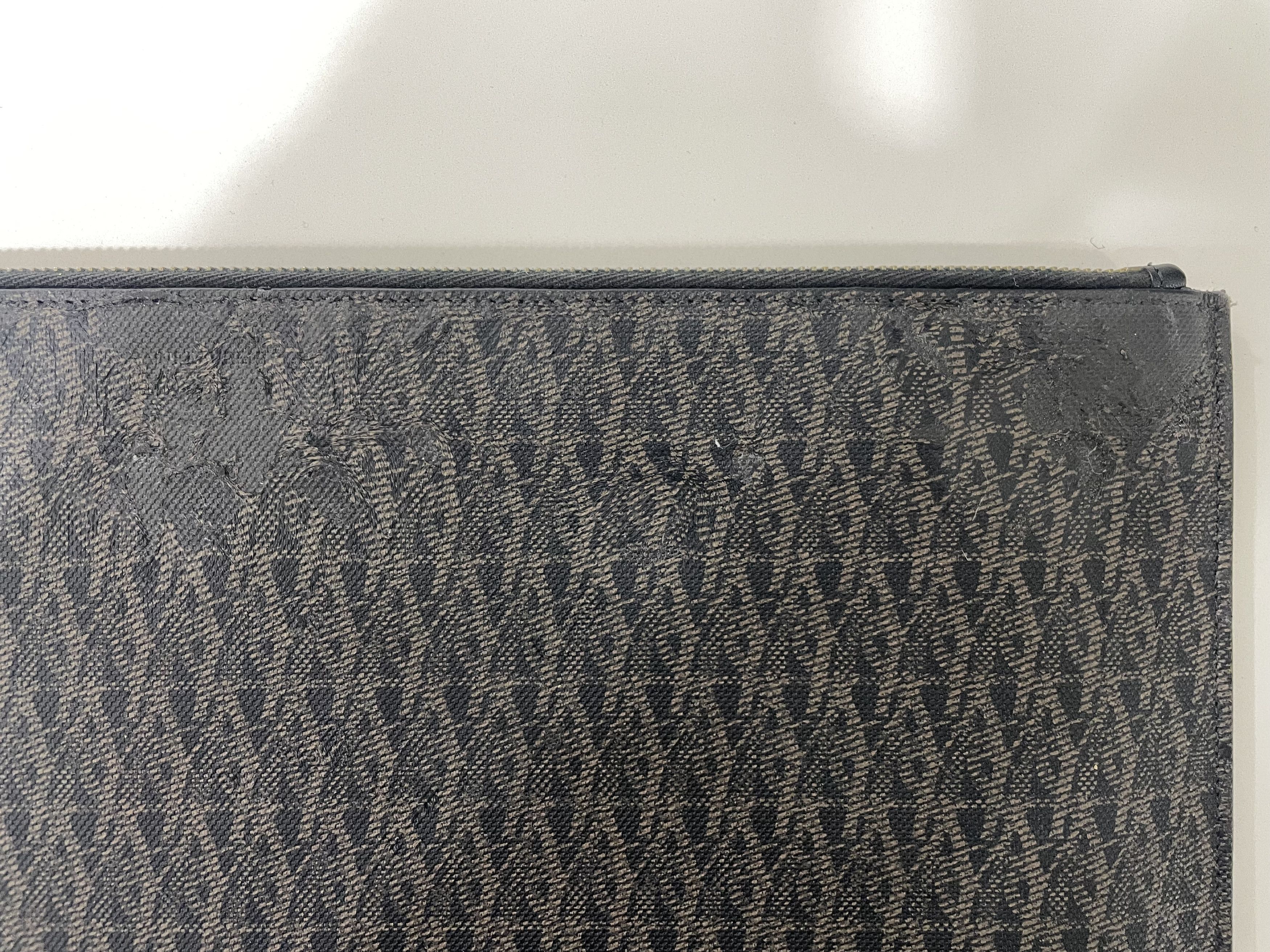 Saint Laurent Paris Saint Laurent Pouch Briefcase, Clutch Bag, Portfolio Large Size ONE SIZE - 4 Thumbnail