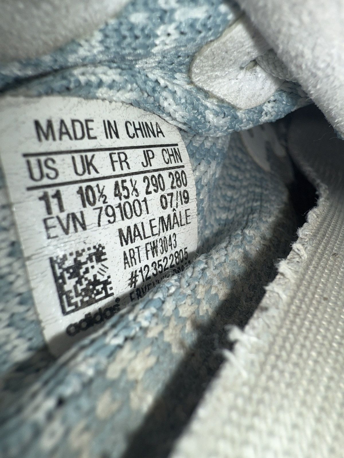 Yeezy Cloud White Yeezy 350 V2 Size US 11 / EU 44 - 5 Thumbnail