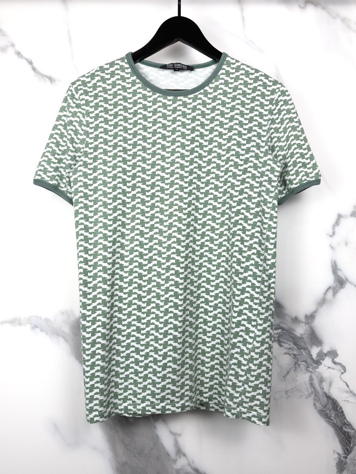 Raf Simons SS04 Raf Simons May The Circle Green Arrow Pattern Tshirt Size US S / EU 44-46 / 1 - 1 Thumbnail