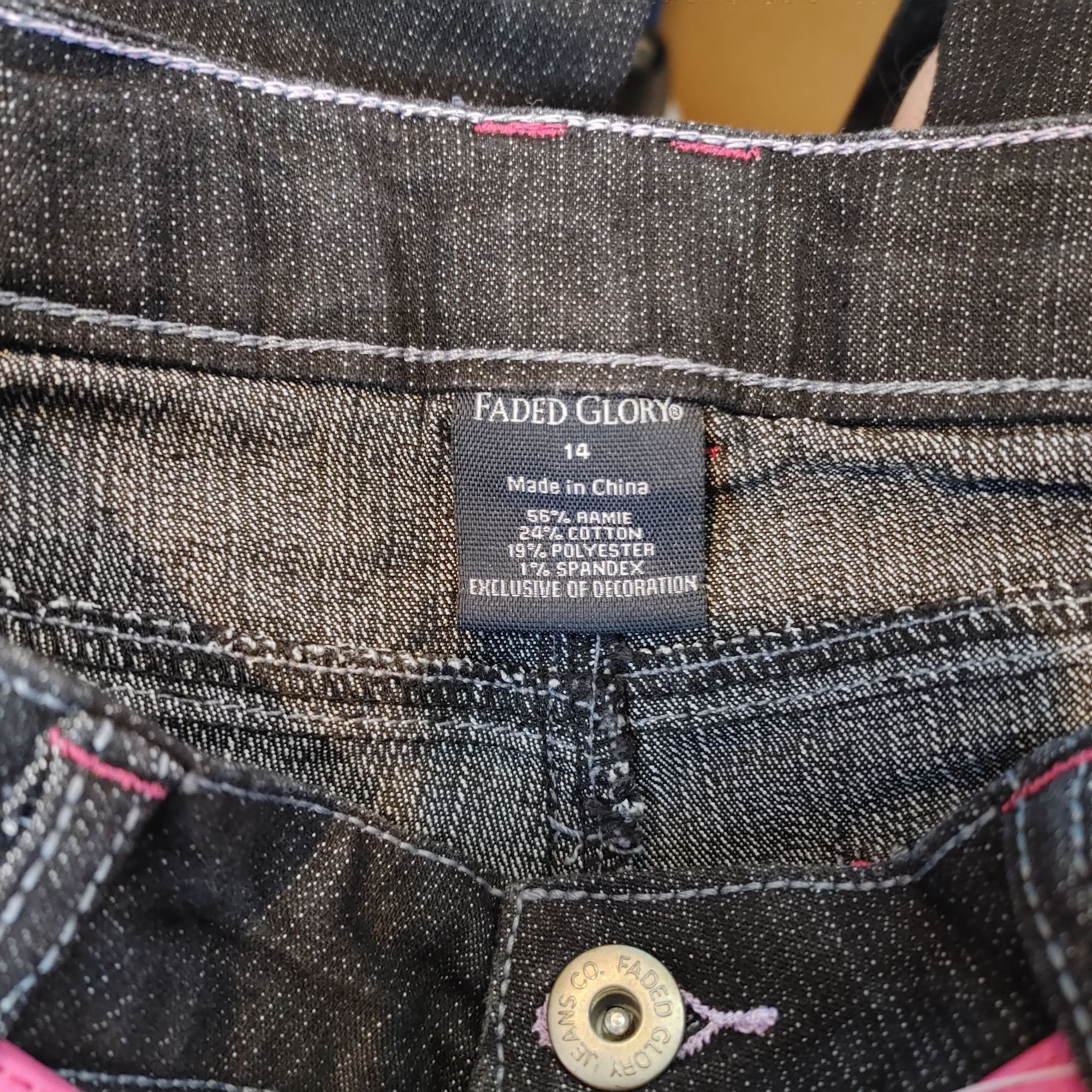 Faded Glory Faded Glory Women's Dark Washed Straight Leg Floral Embroide Size 36" / US 14 / IT 50 - 3 Thumbnail