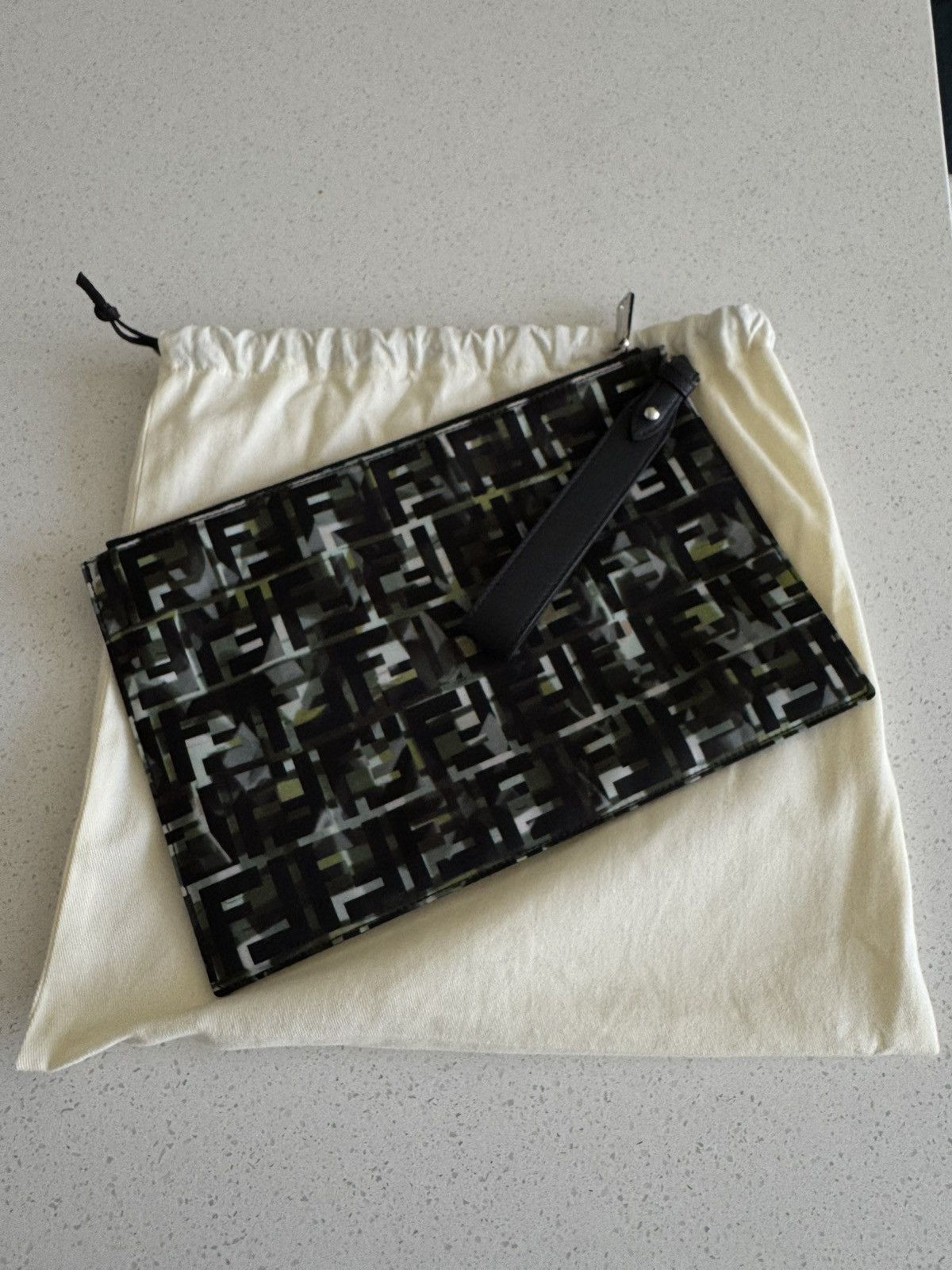 Fendi Fendi camo pouch with leather wrist strap Size ONE SIZE - 2 Thumbnail