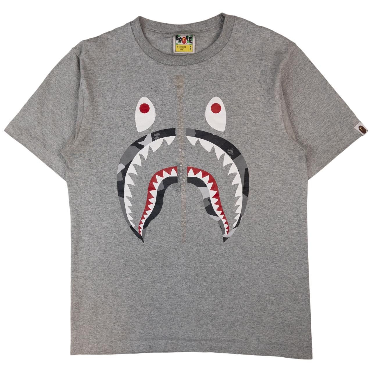 Bape Vintage Bape Shark Graphic T Shirt Size S Size US S / EU 44-46 / 1 - 1 Thumbnail