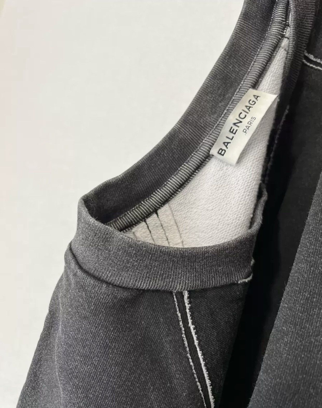 Balenciaga balenciaga hoodie 2412-Nextarrow Size US S / EU 44-46 / 1 - 4 Thumbnail