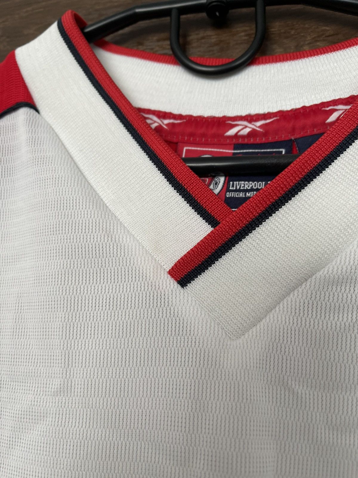 Reebok 1998/1999 Reebok Liverpool Owen Vintage Soccer Jersey Tee Size US XL / EU 56 / 4 - 23 Thumbnail