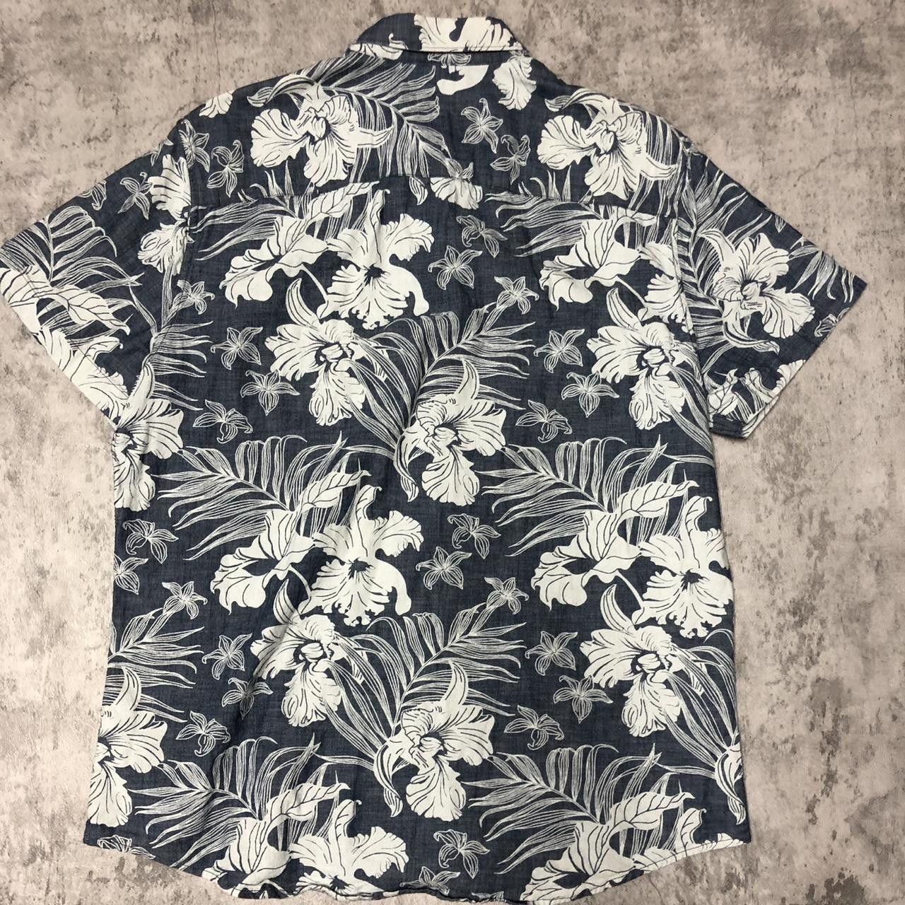 Other Navy and white floral button-up shirt #floral Size US XL / EU 56 / 4 - 4 Thumbnail