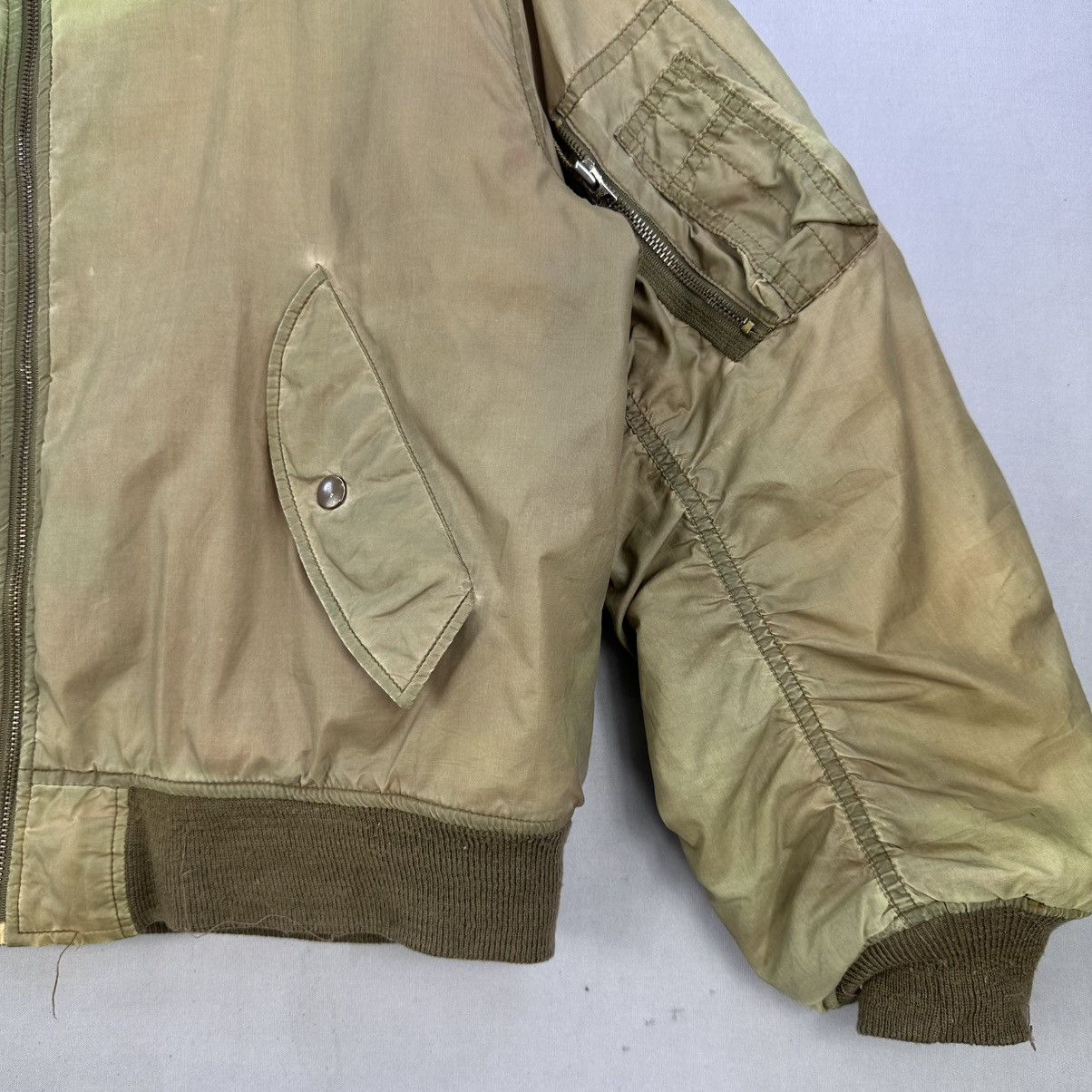 Alpha Industries Vintage Alpha Industries Bomber Jacket Sun Faded Size US M / EU 48-50 / 2 - 3 Thumbnail