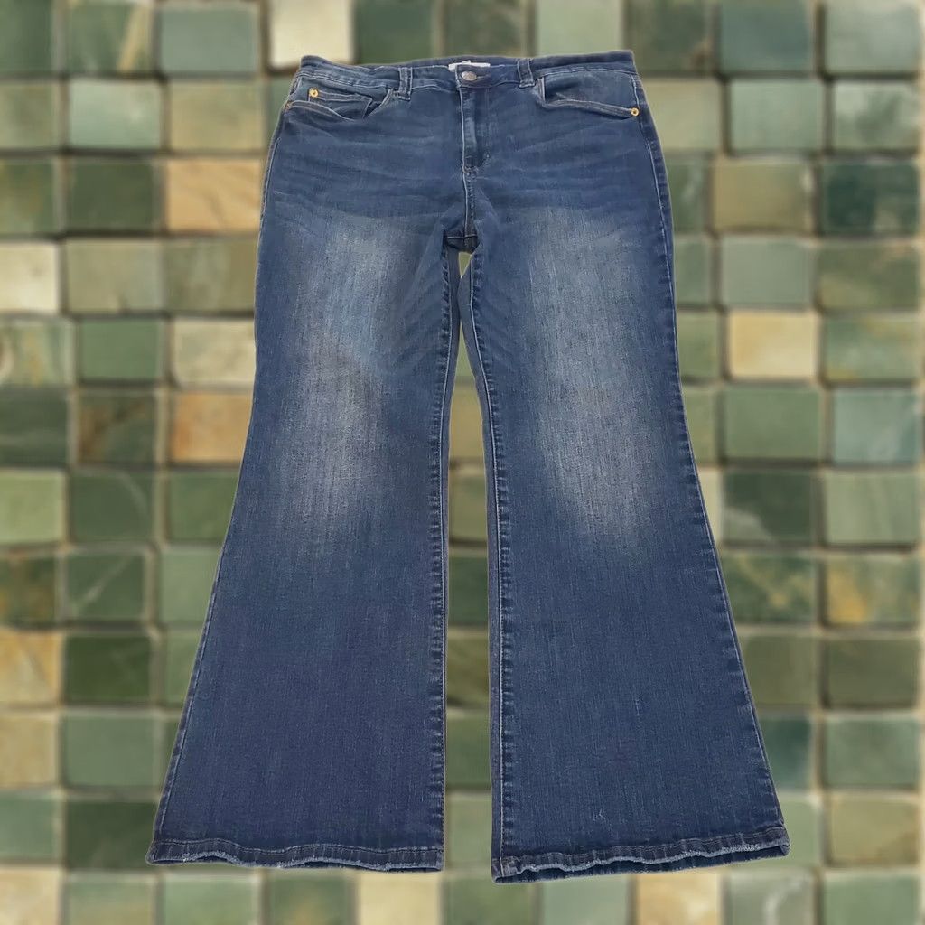 Vintage STS Blue Jeans Womens Sz 32P High-Rise Boot Cut Mandy Jeans Medium Wash Size 24" / US 00 / IT 34 - 1 Thumbnail