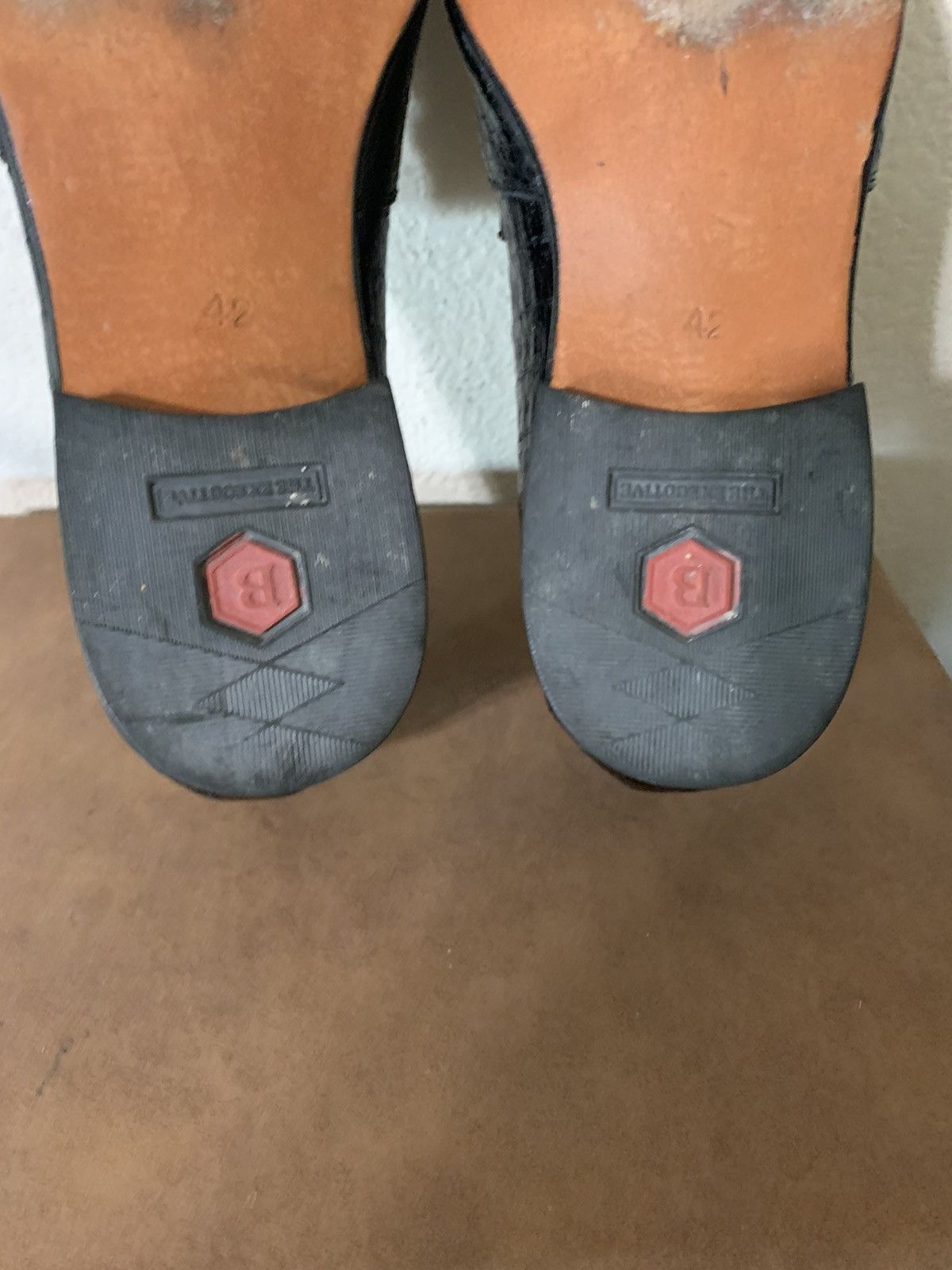 Bally × Vintage Cayman Croc slip on Penny loafers Size US 9 / EU 42 - 8 Thumbnail