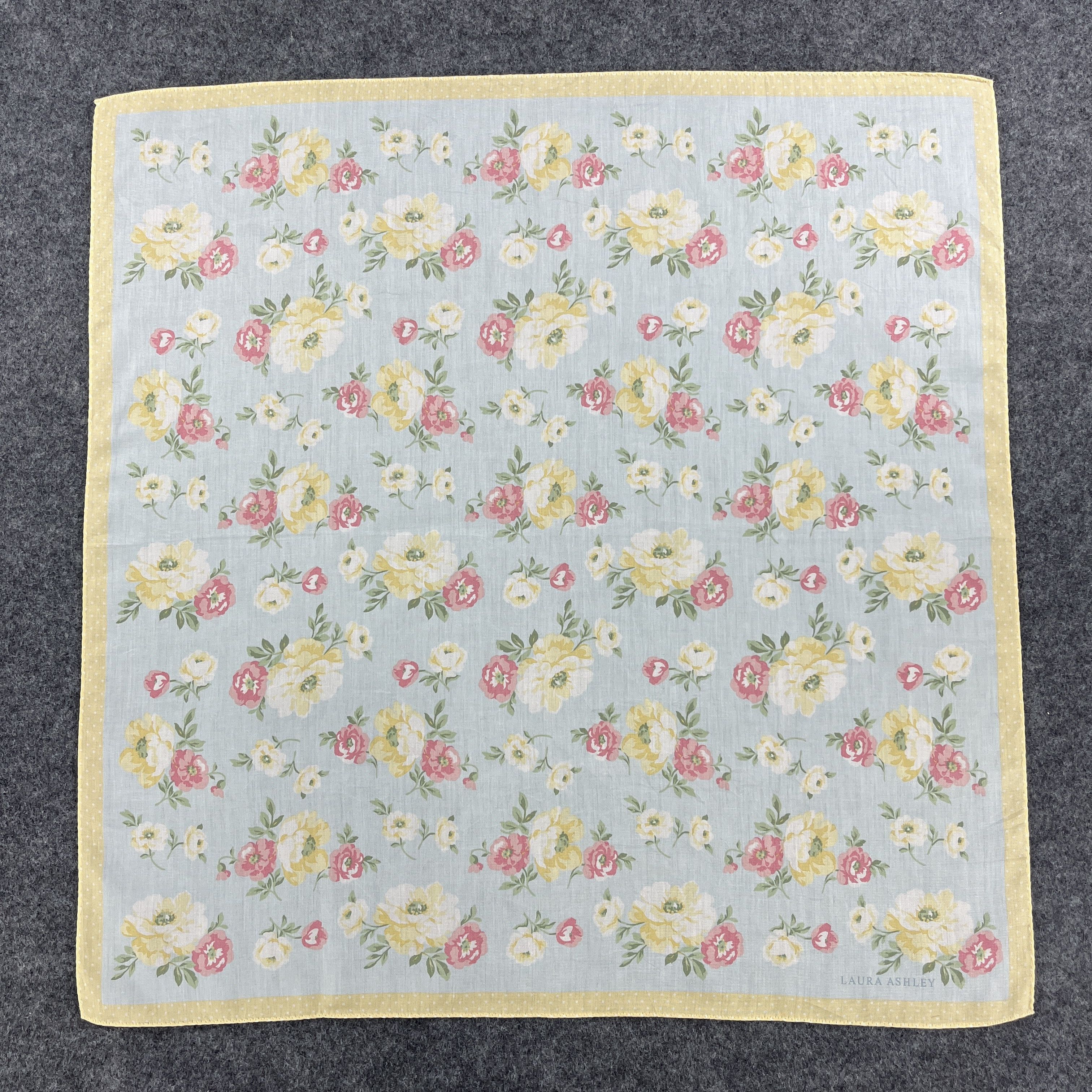 Laura Ashley Laura Ashley Handkerchief / Bandana / Neckerchief B048 Size ONE SIZE - 1 Thumbnail