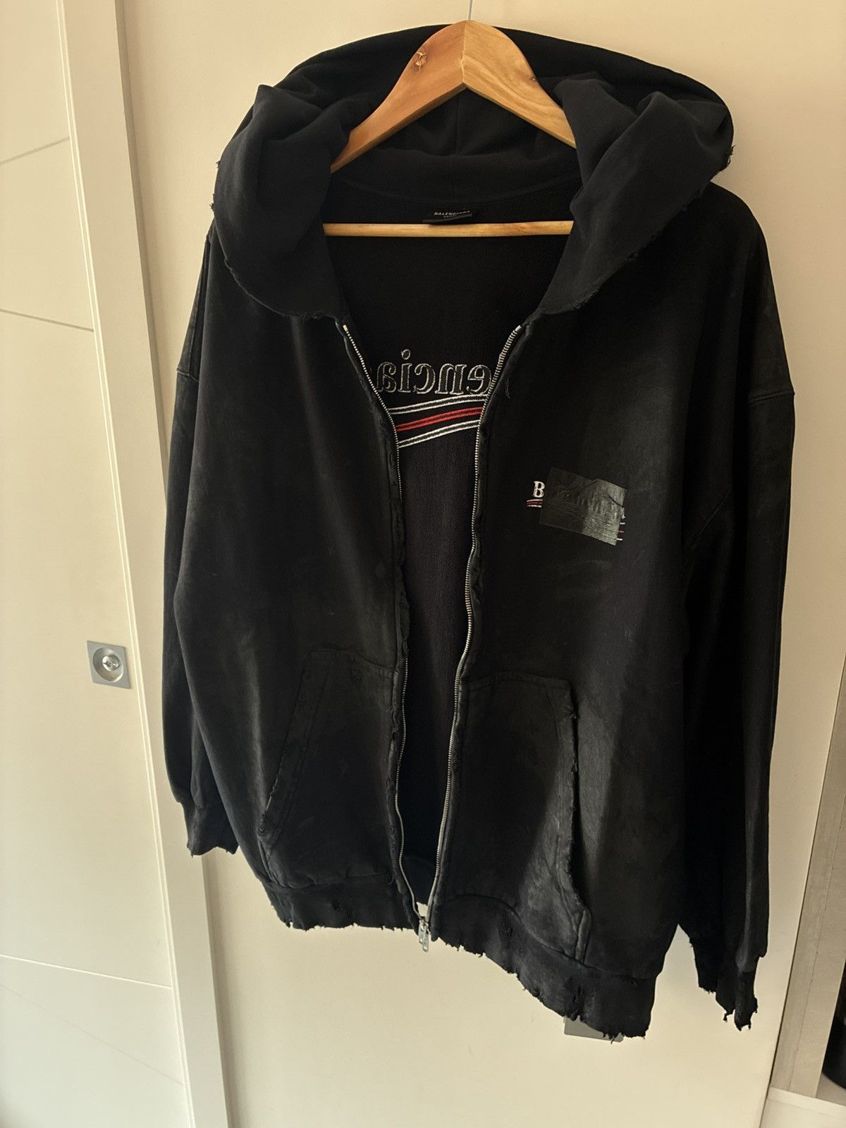 Balenciaga Balenciaga Gaffer Distressed Oversize Hooded Sweater Size US S / EU 44-46 / 1 - 1 Thumbnail