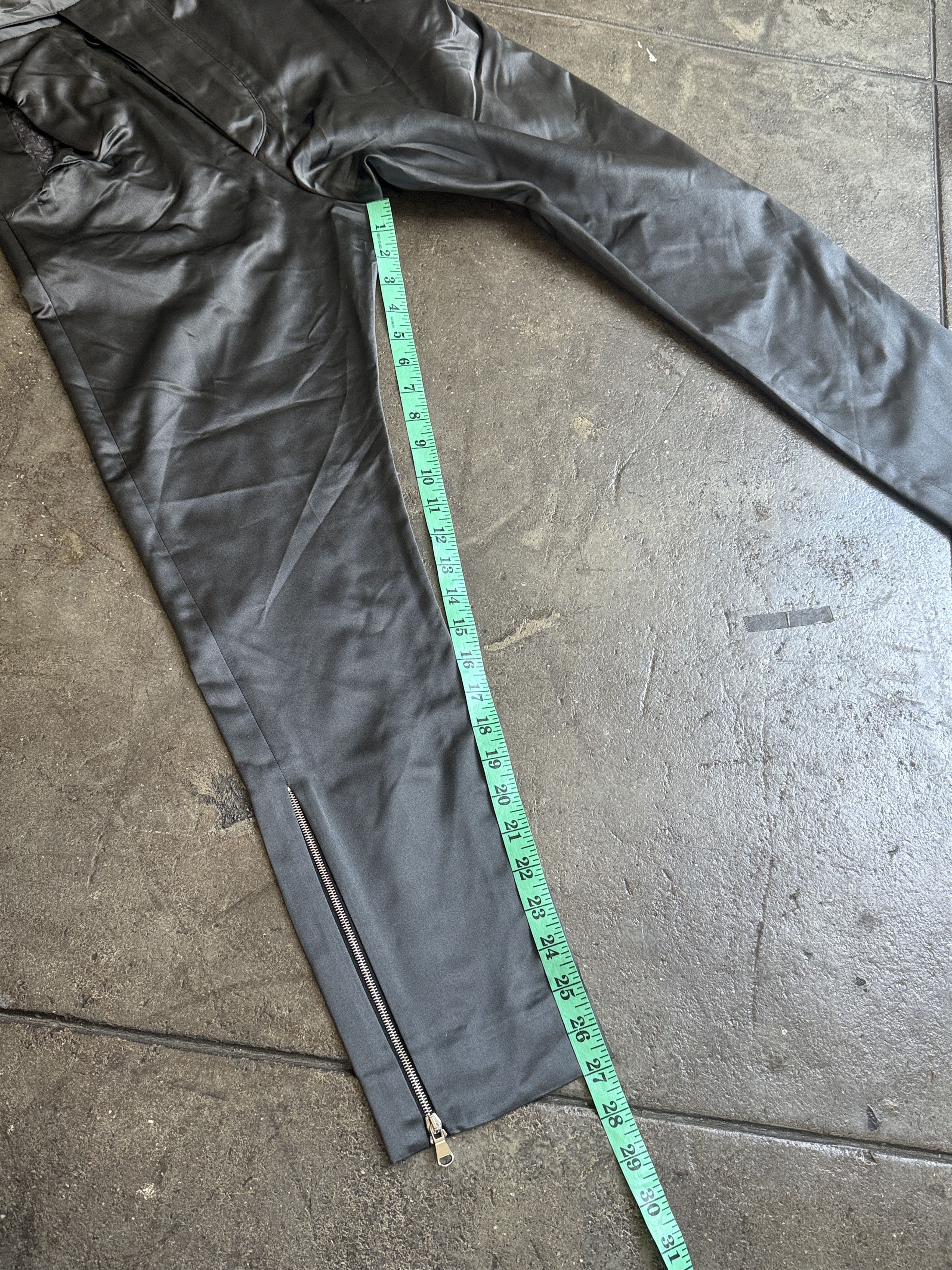 Vivienne Westwood NWT 1300$ F/W 2017 SILK and viscose shiny pants . Unreal Size 26" / US 2 / IT 38 - 14 Thumbnail