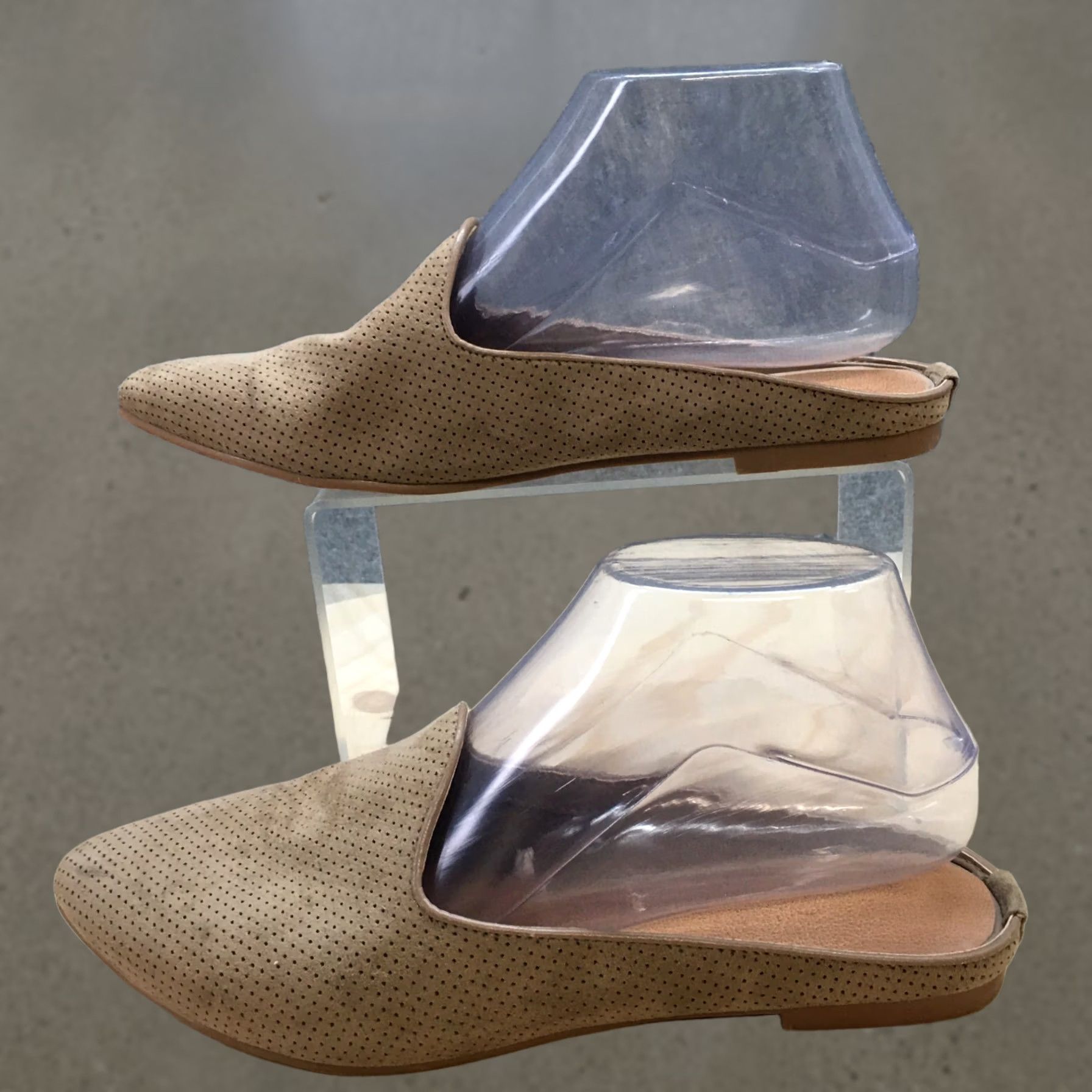 Vintage Universal Thread Sandals Womens Casual Slip On Pointed Toe Mules Brown Fabric Size US 7 / IT 37 - 1 Thumbnail