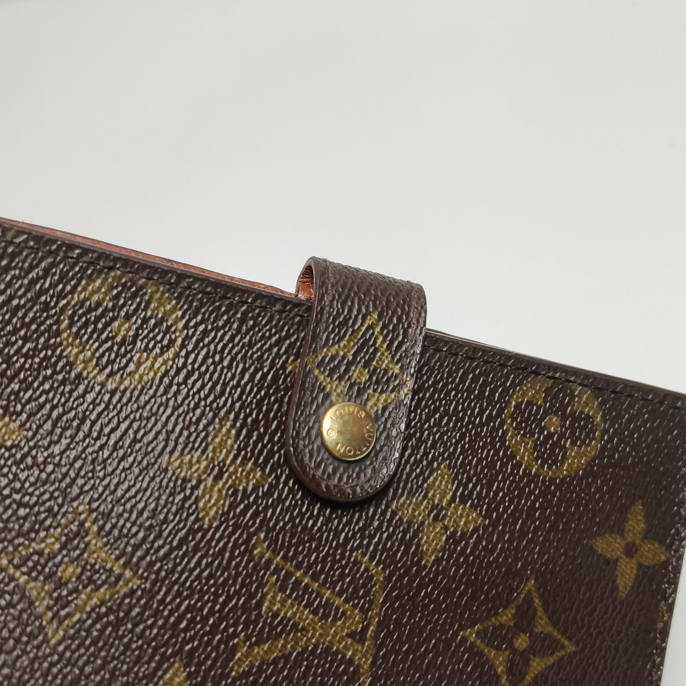 Louis Vuitton Louis Vuitton (LV) Small Monogram Print Vintage Notebook Co Size ONE SIZE - 4 Thumbnail