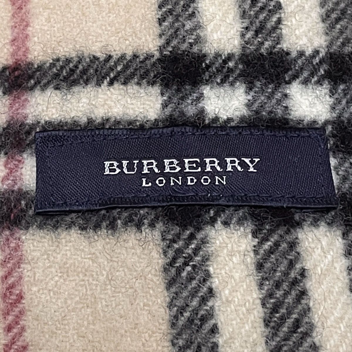 Burberry Rare Design Vintage Brand Burberry Big Logo Scarves 2000s Size ONE SIZE - 3 Thumbnail