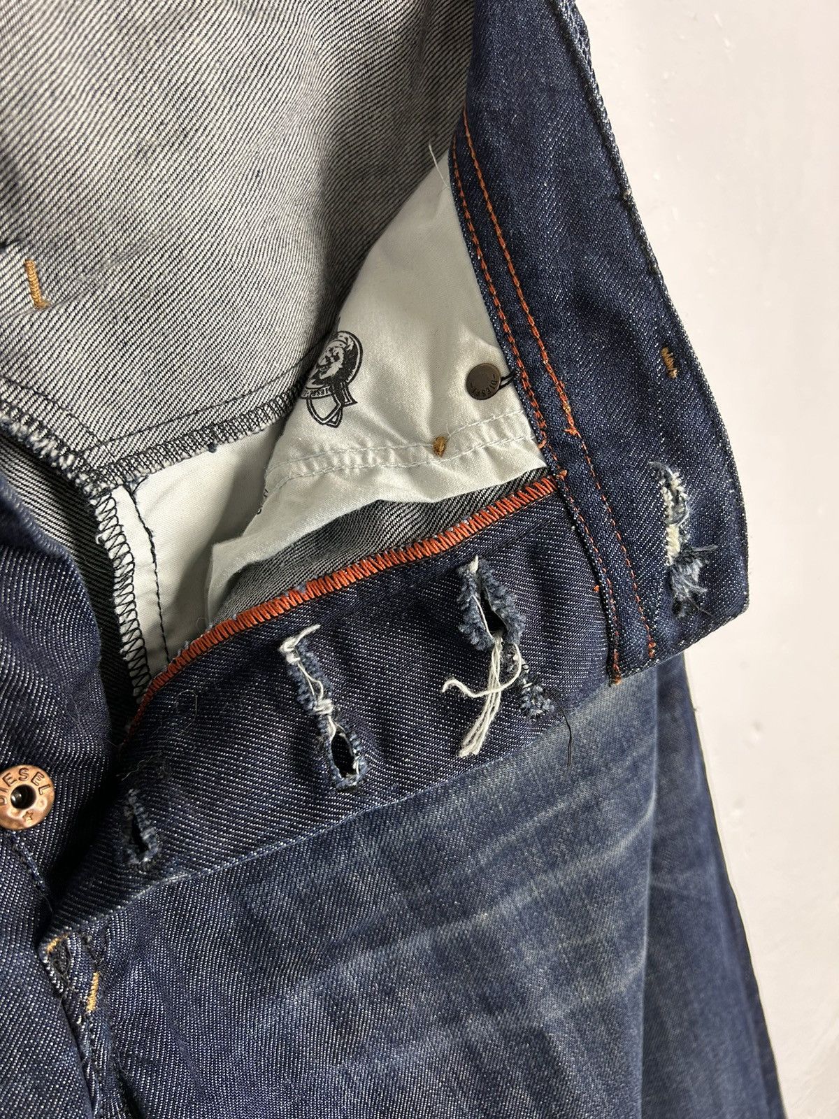 Diesel Diesel Braddom 0806W Regular Slim Carrot Jeans In Size 31/32 Size US 31 - 5 Thumbnail