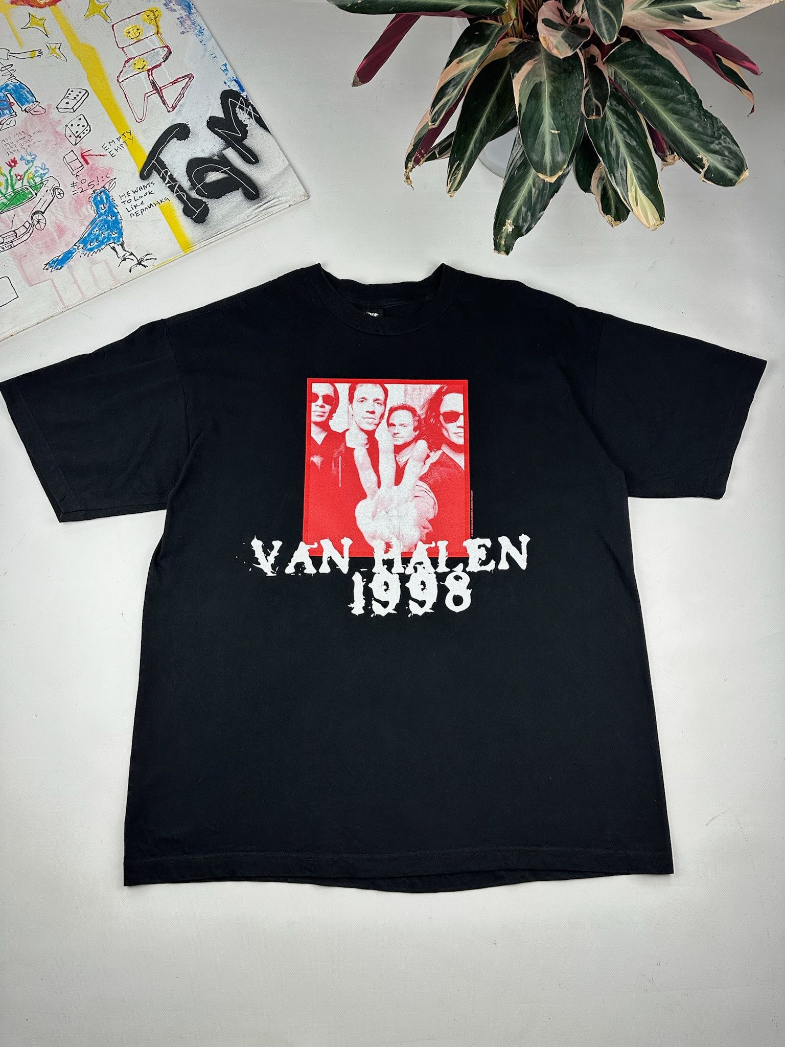 Band Tees Vintage 1998 Van Halen '3 Tour' Band T-Shirt Size XL Size US XL / EU 56 / 4 - 1 Thumbnail