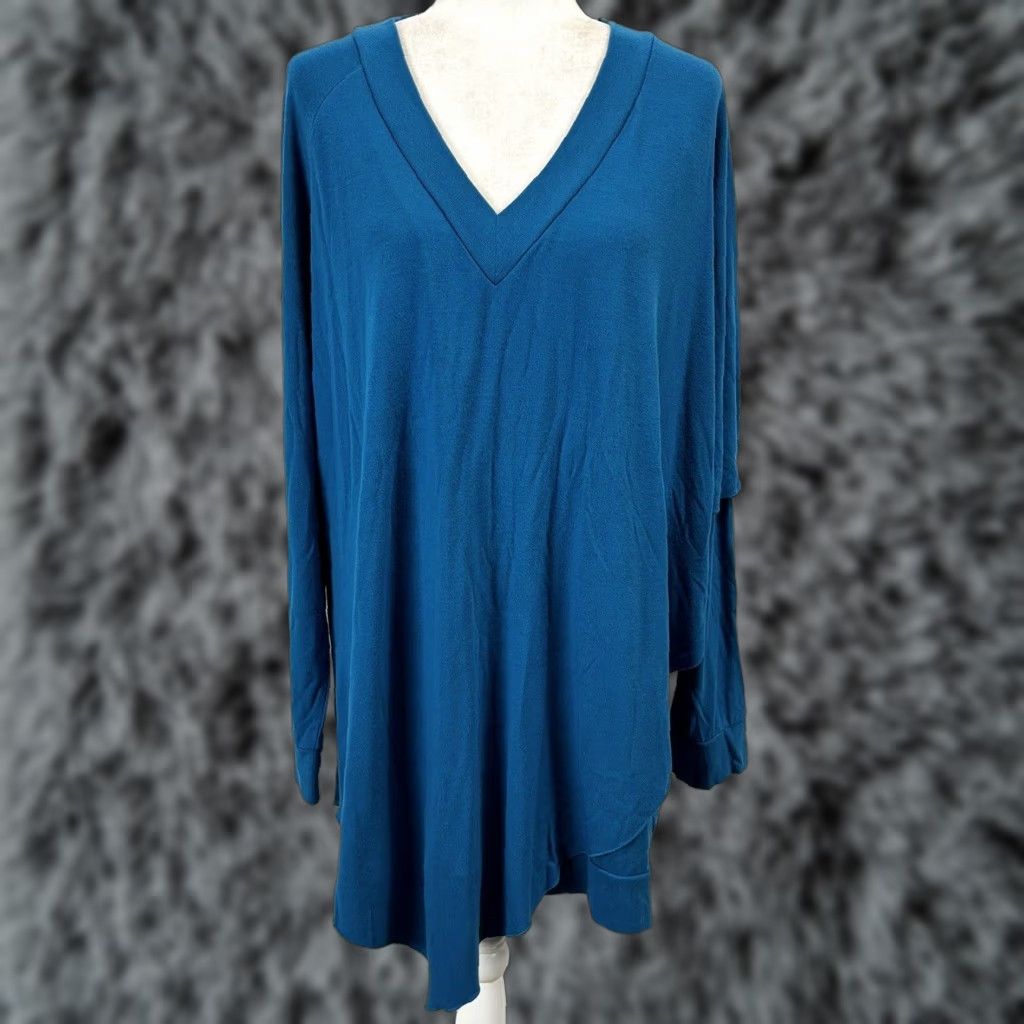 Soft Surroundings Soft Surroundings Madeline Blue Tunic Top 2X Layered Look Vneck Asymmetrical Draped Shoulder Casual Blouse Knit Polyester Blend Public: No Size XXL / US 16-18 / IT 52-54 - 1 Thumbnail
