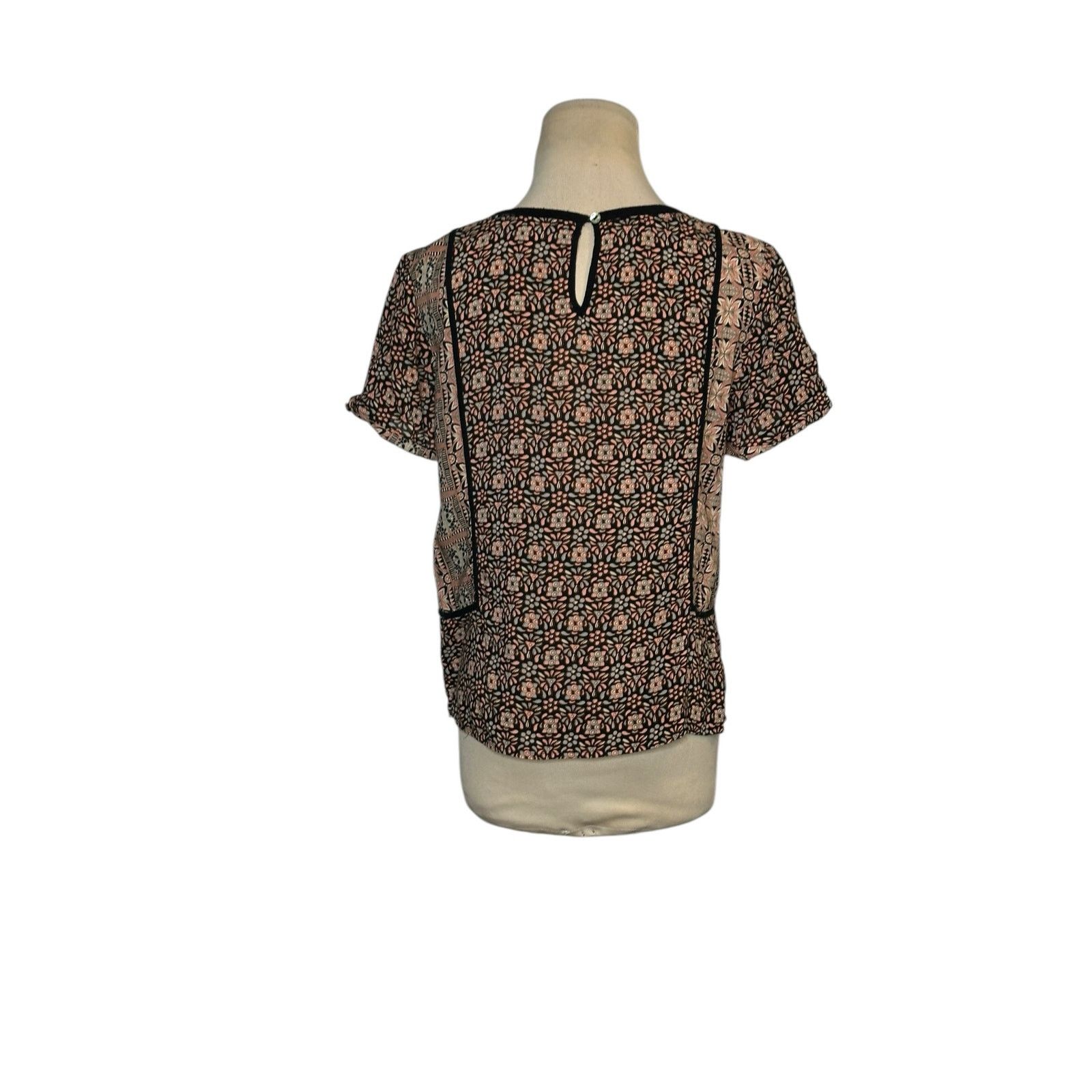 Forever 21 Forever 21 floral short sleeves blouse size XS Size XS / US 0-2 / IT 36-38 - 2 Thumbnail