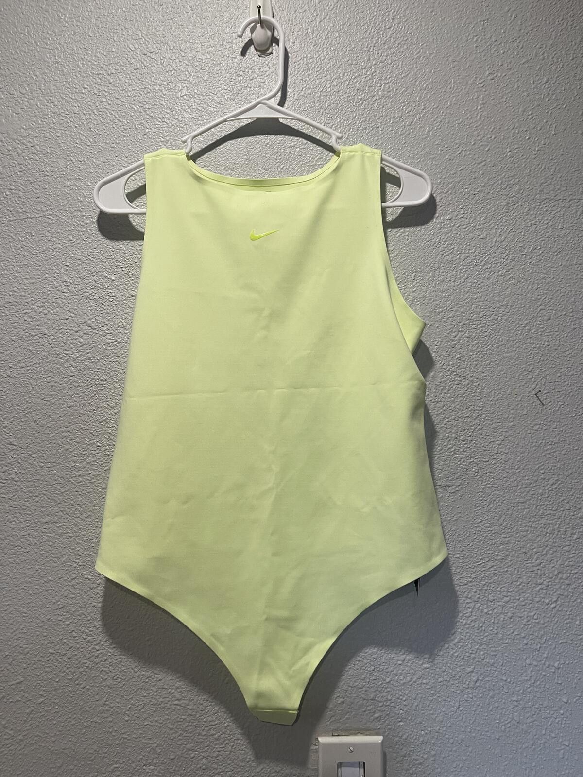 Nike Nike Sleeveless Bodysuit in Light Yellow Size S / US 4 / IT 40 - 1 Thumbnail