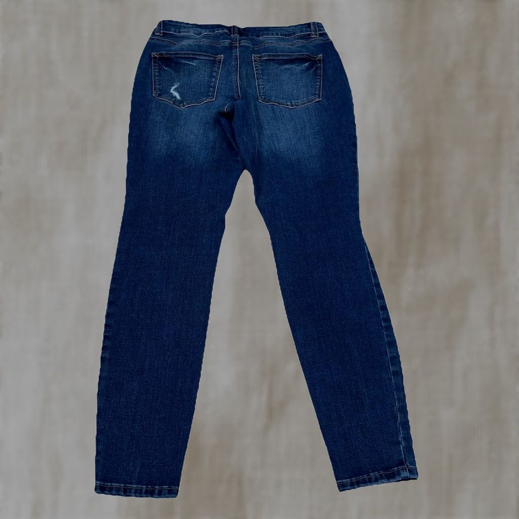 Vintage Maurices Jeans Women Medium Skinny Jegging Dark Wash Mid Rise Holes Stretch - 30 Size 32" / US 10 / IT 46 - 1 Thumbnail