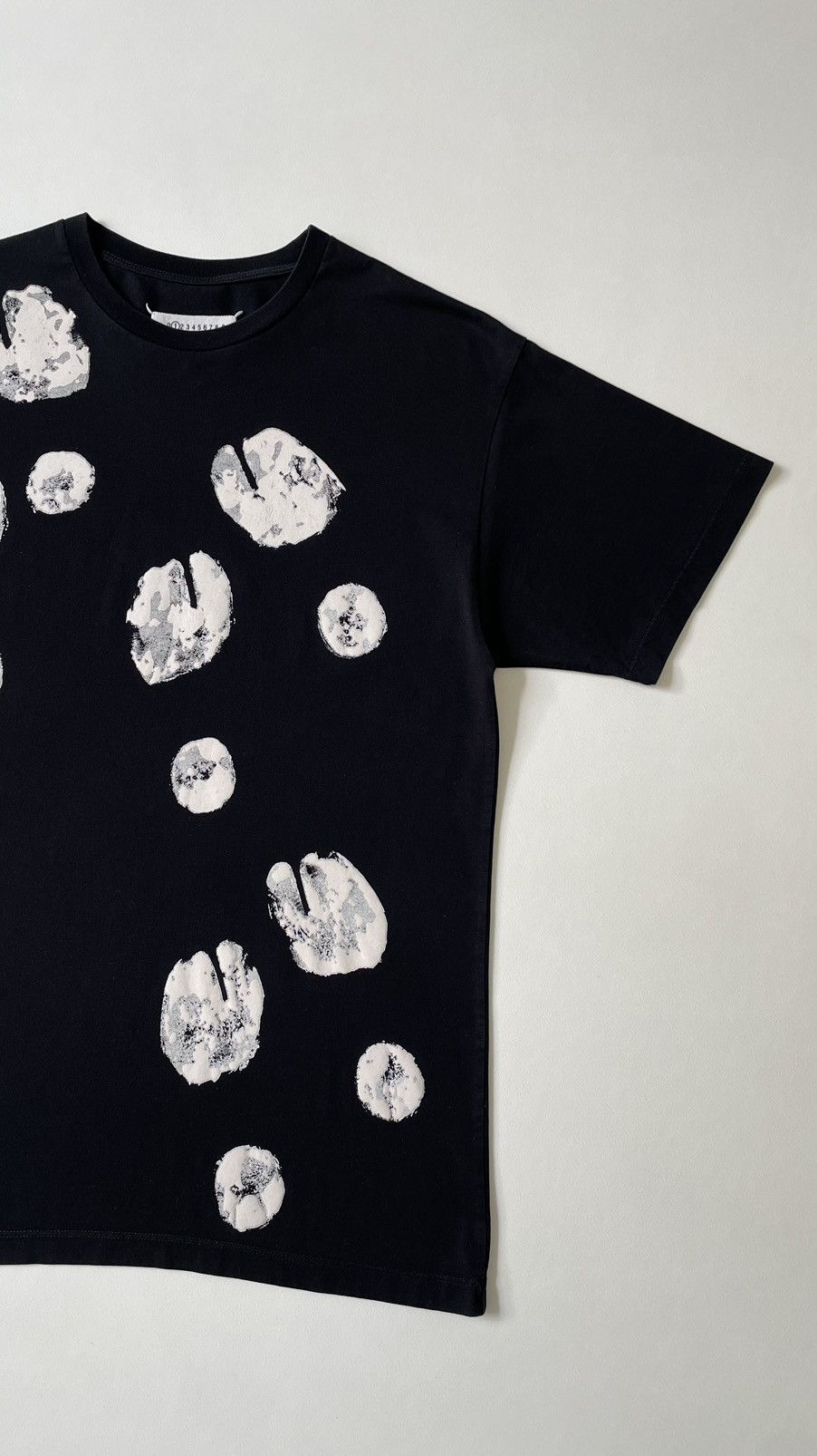 Maison Margiela A/W 19 ‘Tabi Foot Print’ Black T Shirt Size S / US 4 / IT 40 - 6 Thumbnail