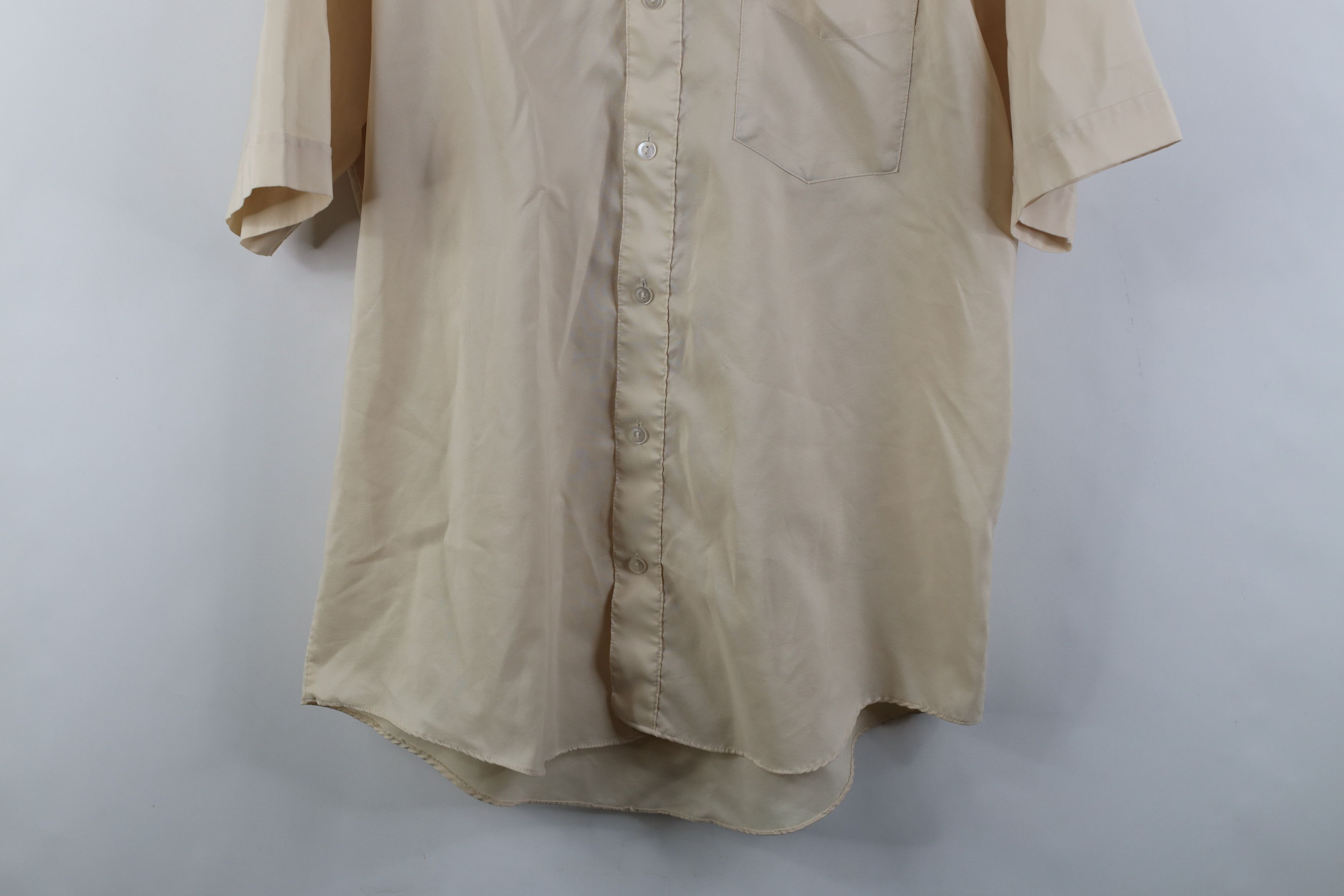 Vintage Vintage 70s Streetwear Short Sleeve Collared Button Shirt Size US M / EU 48-50 / 2 - 3 Thumbnail